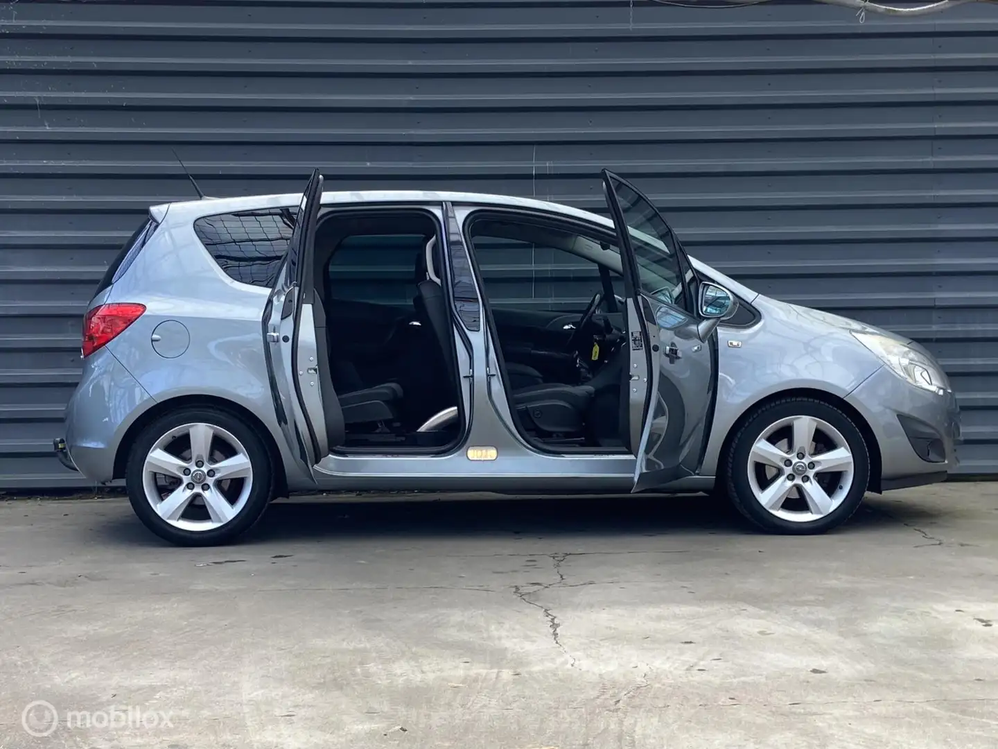 Opel Meriva 1.4 Turbo Cosmo / AIRCO / TREKHAAK / NAVIGATIE ! Gris - 2