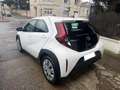 Toyota Aygo X 1.0 VVTI 72 CV Dynamic MY23 Weiß - thumbnail 4
