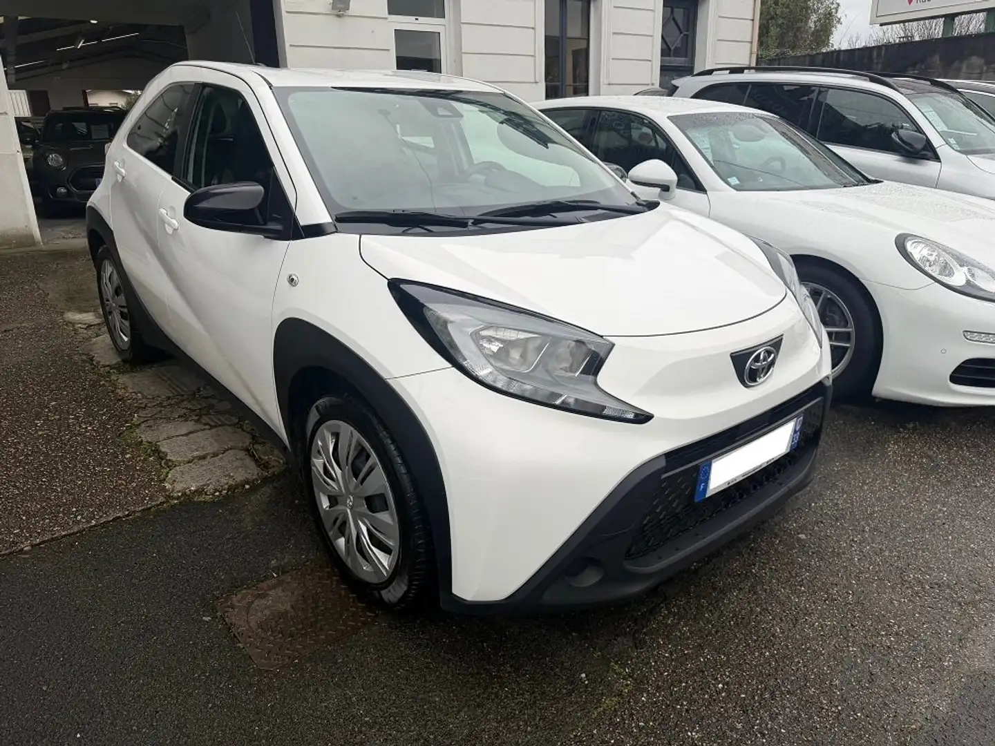 Toyota Aygo X 1.0 VVTI 72 CV Dynamic MY23 Weiß - 2