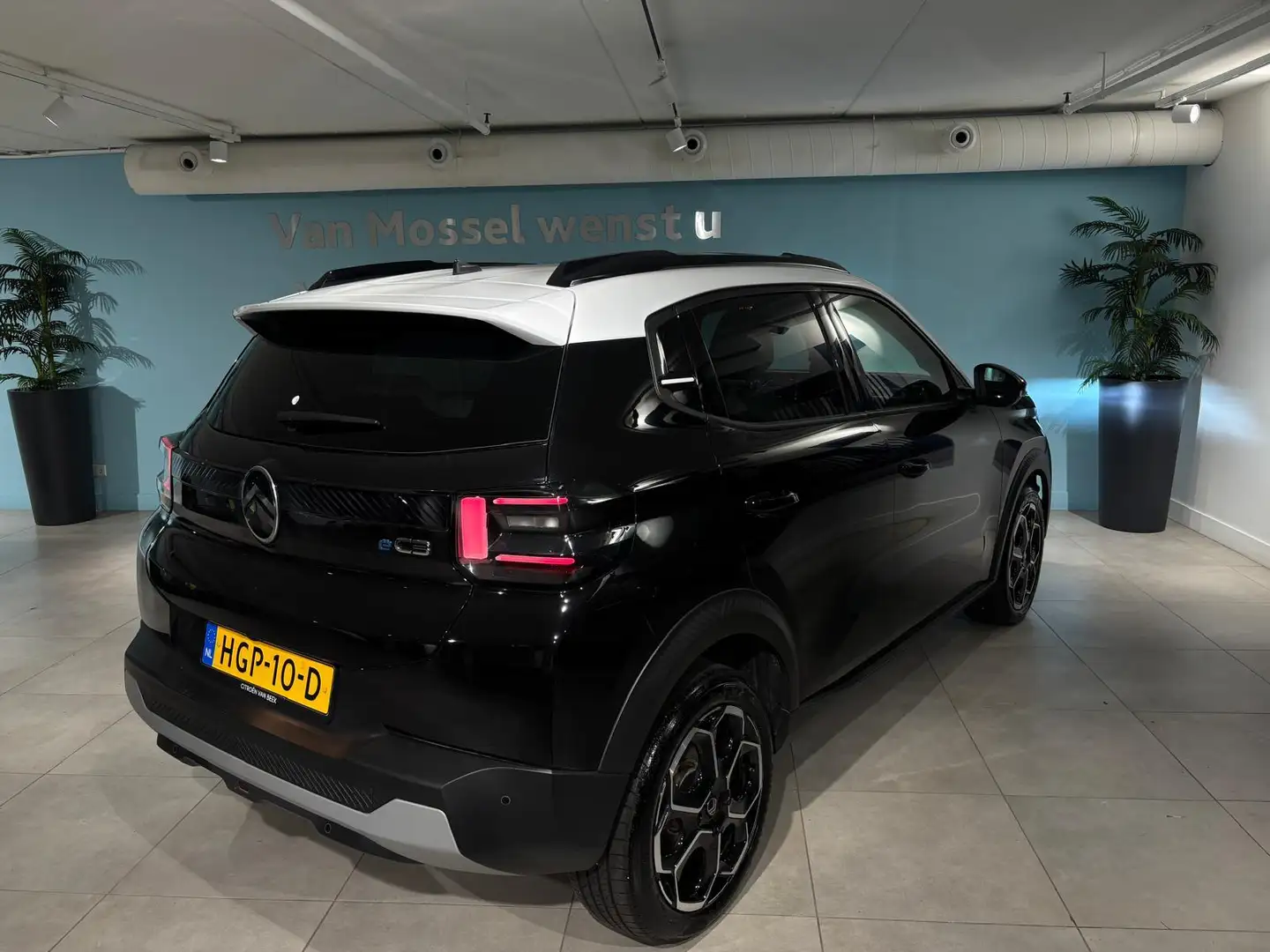 Citroen C3 Ë-C3 Max 113pk 44 kWh Zwart - 2