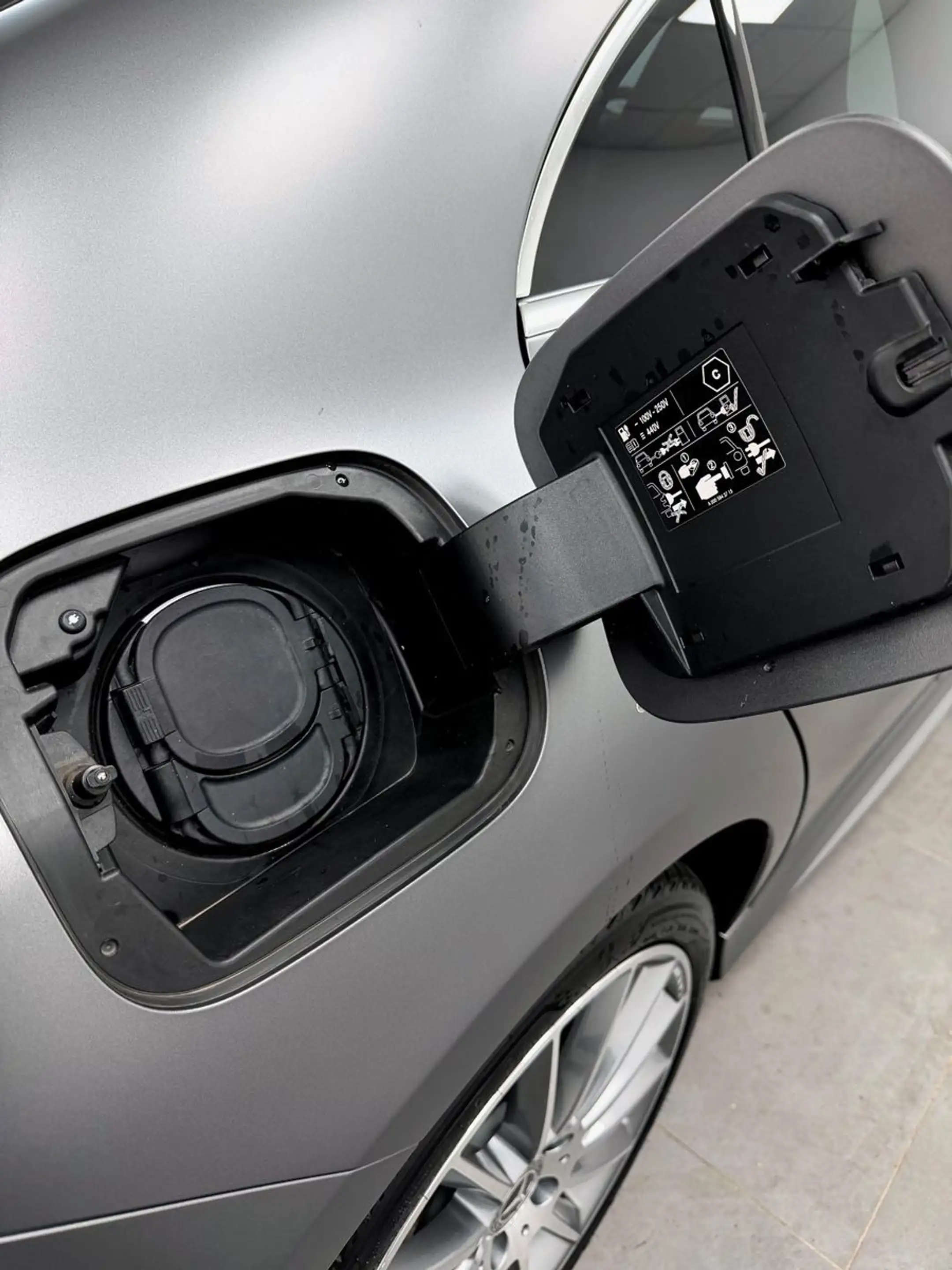 Mercedes-Benz CLA 250 e-AMG-DISTRO-360°KAM-LED-MBUX-NAVI — photo 40