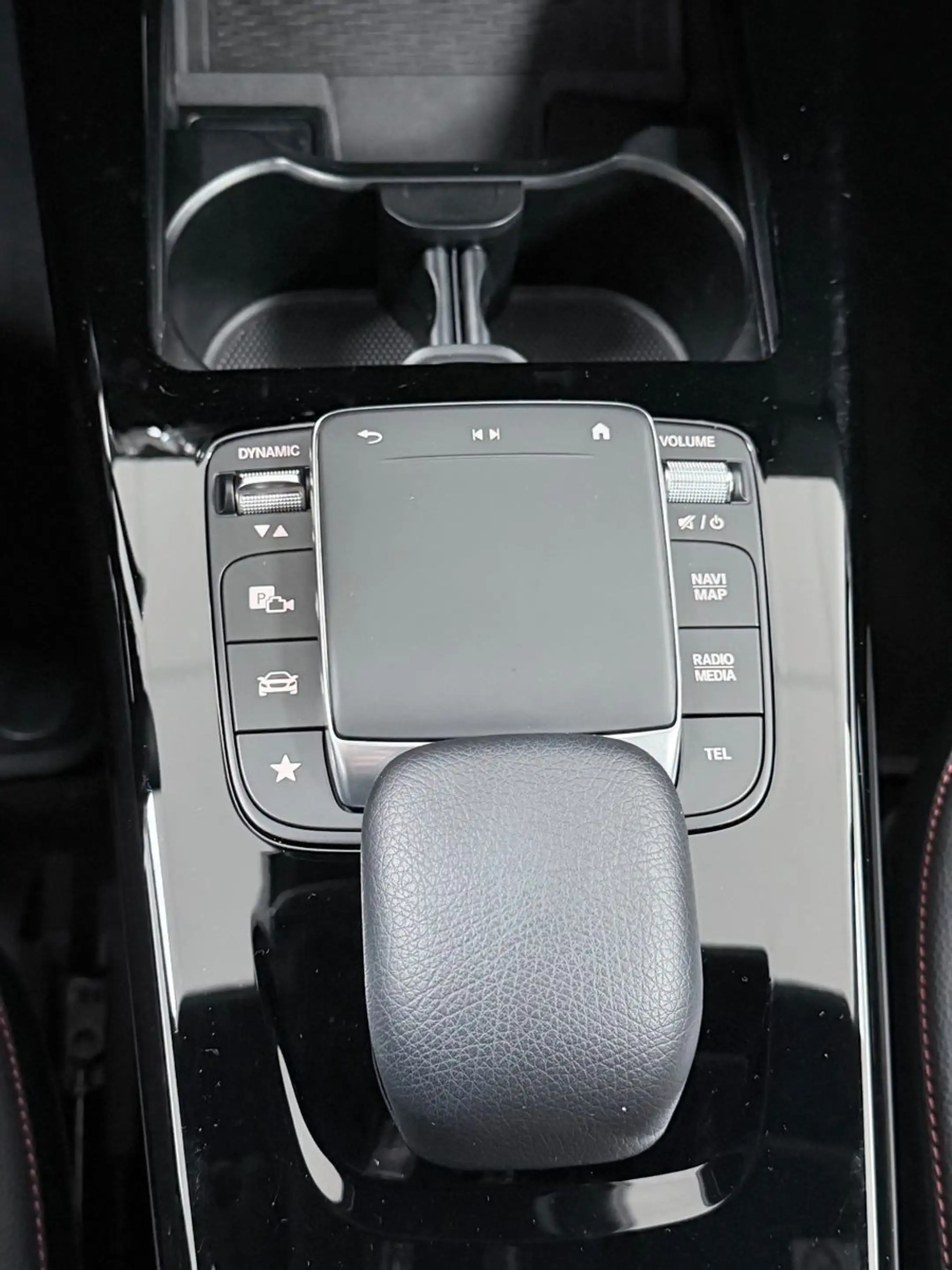 Mercedes-Benz CLA 250 e-AMG-DISTRO-360°KAM-LED-MBUX-NAVI — photo 27