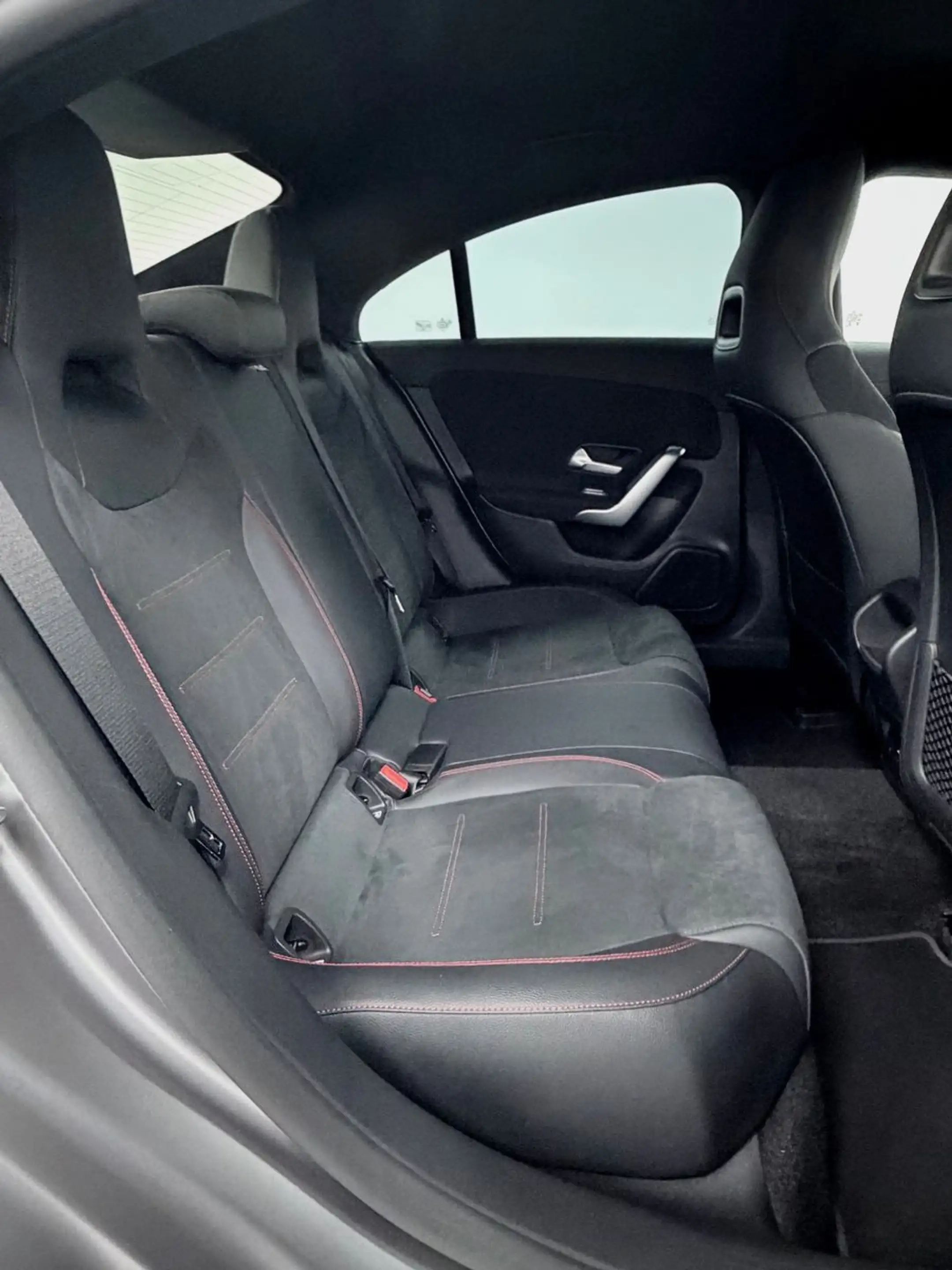 Mercedes-Benz CLA 250 e-AMG-DISTRO-360°KAM-LED-MBUX-NAVI — photo 13