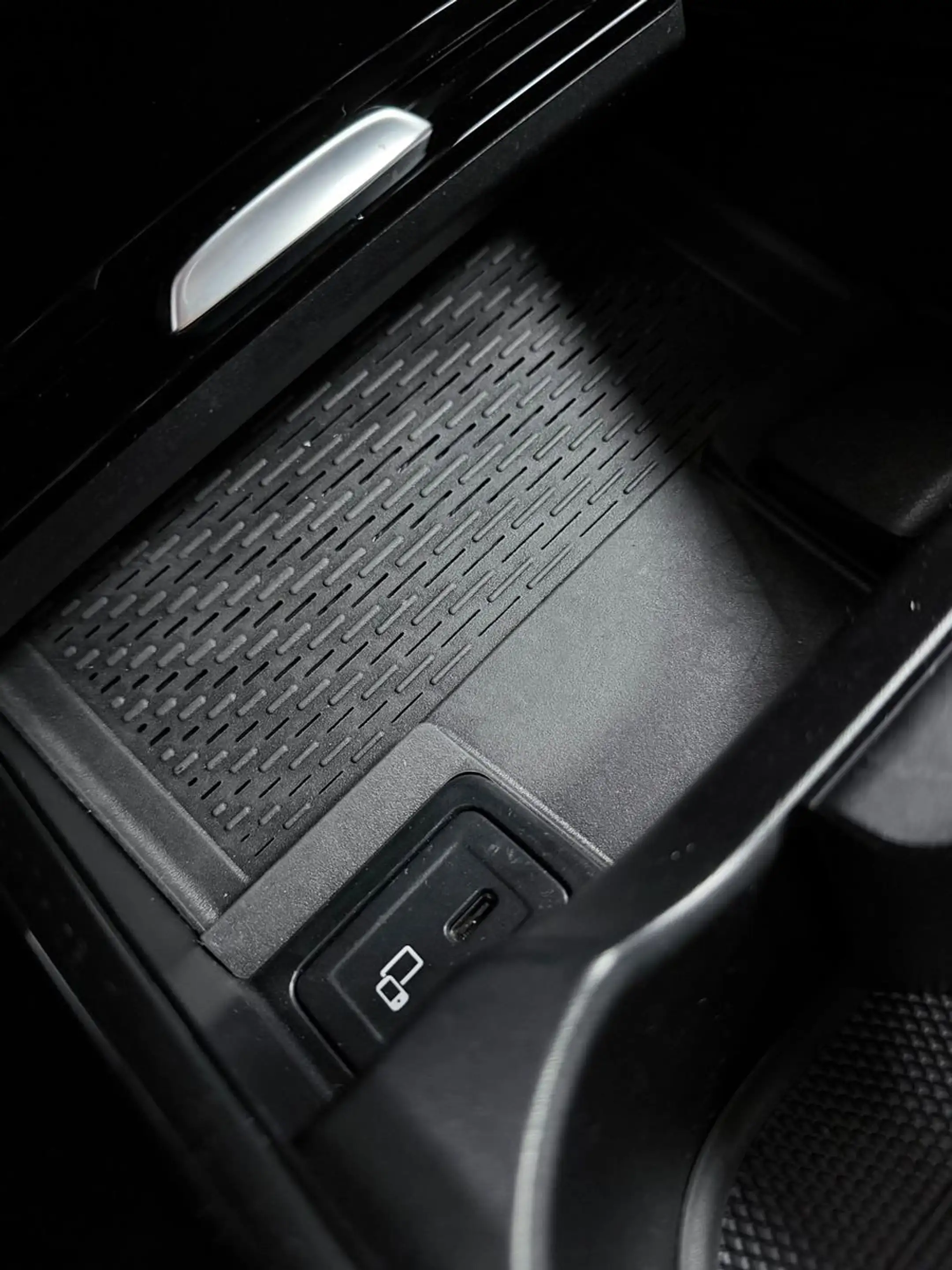 Mercedes-Benz CLA 250 e-AMG-DISTRO-360°KAM-LED-MBUX-NAVI — photo 25