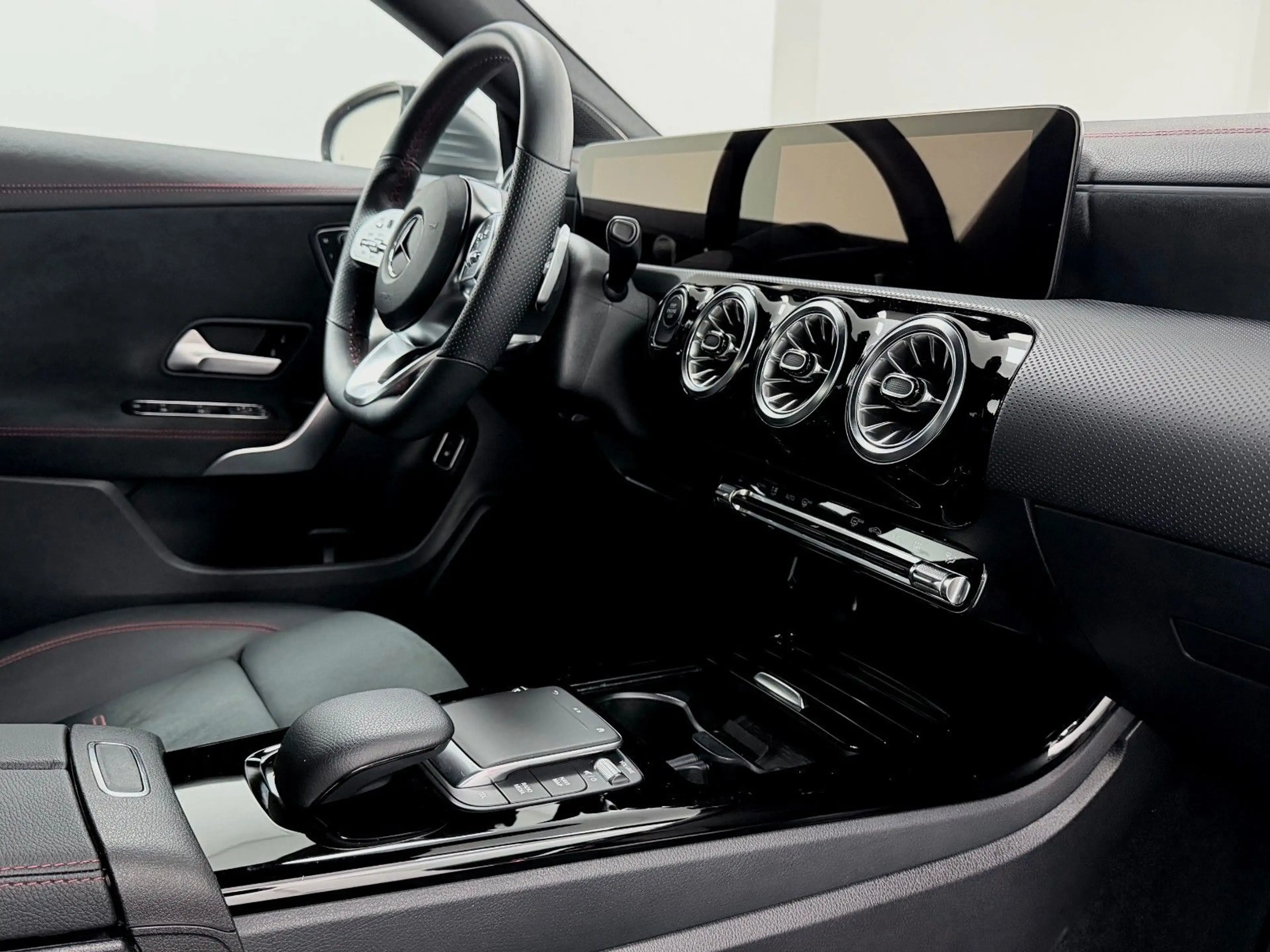 Mercedes-Benz CLA 250 e-AMG-DISTRO-360°KAM-LED-MBUX-NAVI — photo 12