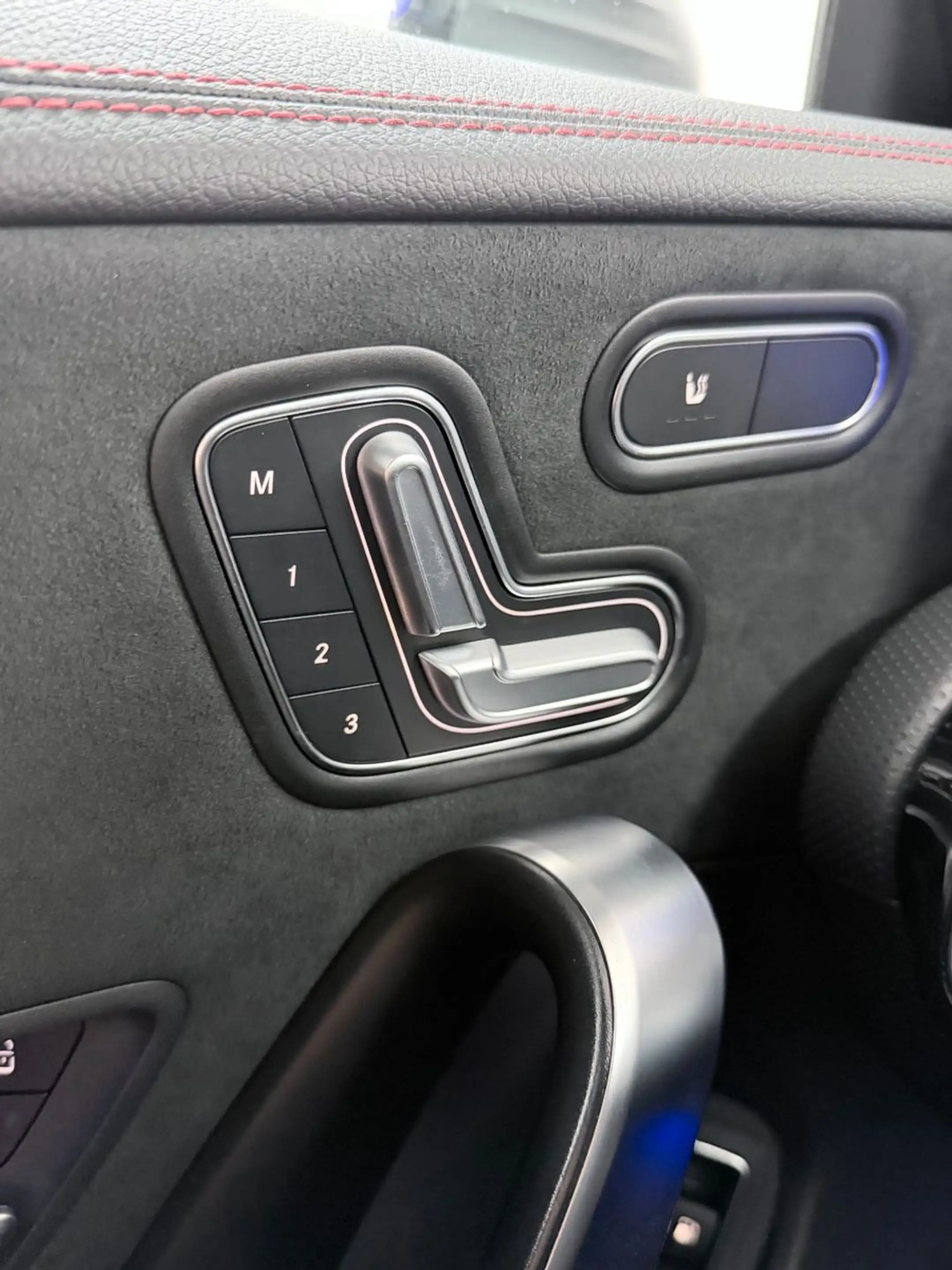 Mercedes-Benz CLA 250 e-AMG-DISTRO-360°KAM-LED-MBUX-NAVI — photo 32