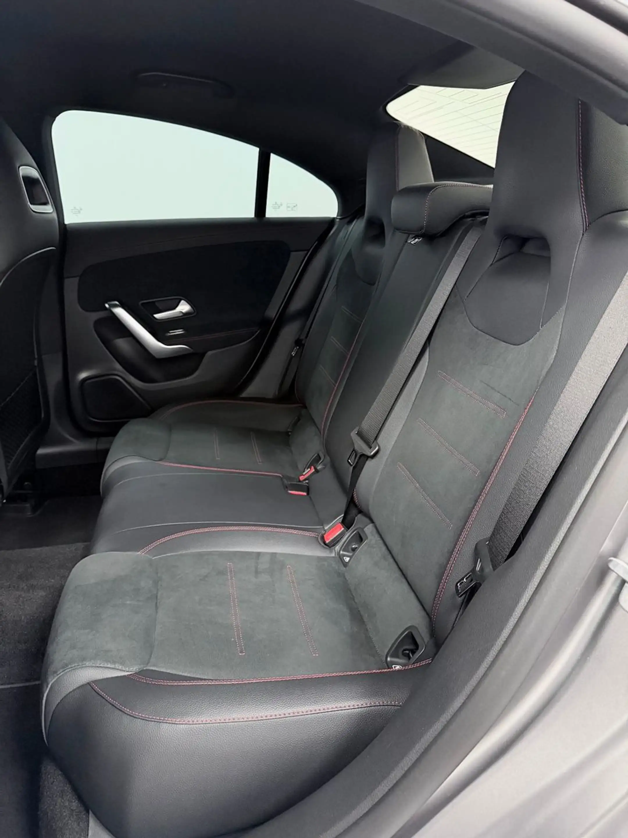 Mercedes-Benz CLA 250 e-AMG-DISTRO-360°KAM-LED-MBUX-NAVI — photo 38
