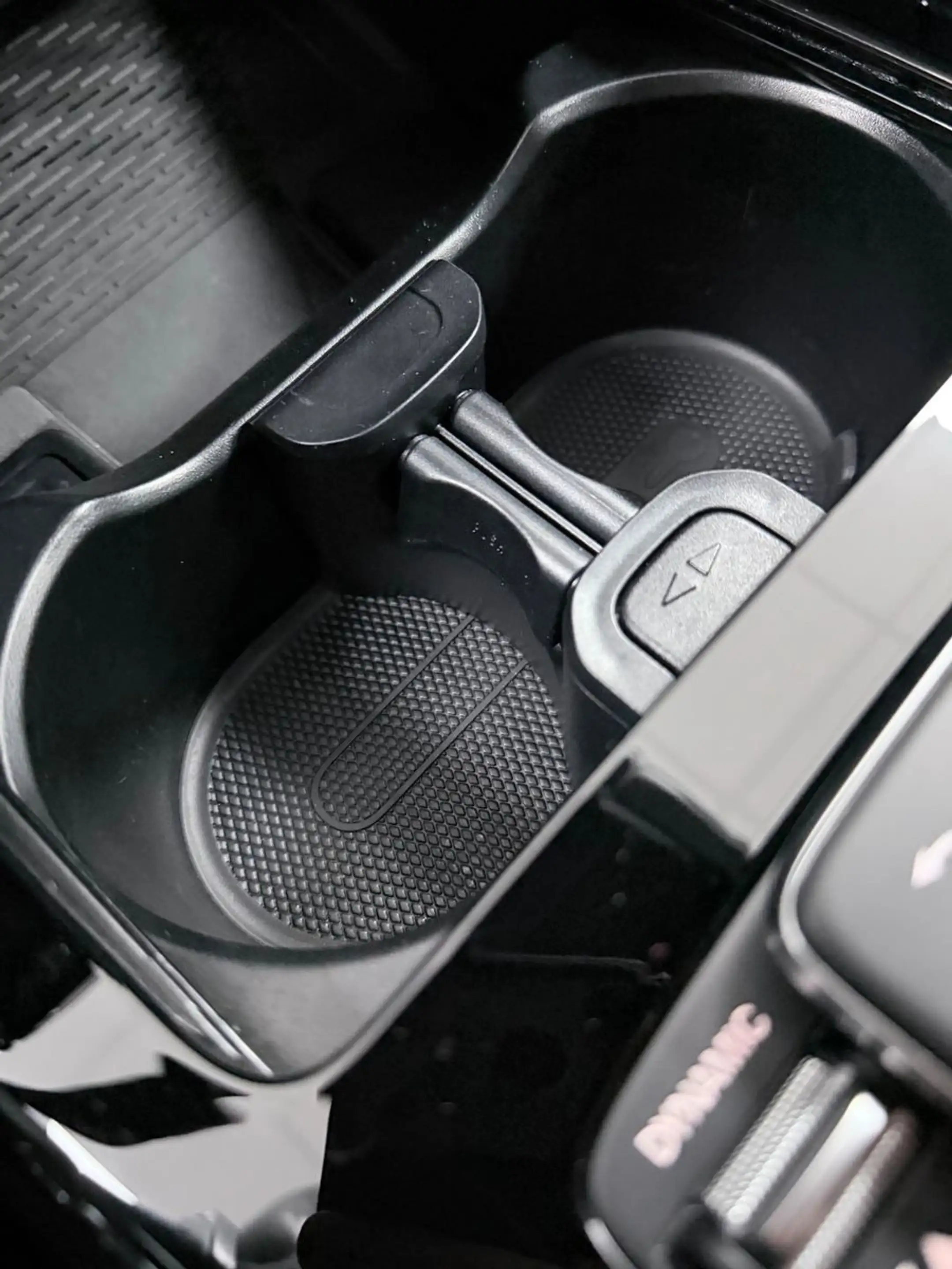 Mercedes-Benz CLA 250 e-AMG-DISTRO-360°KAM-LED-MBUX-NAVI — photo 26