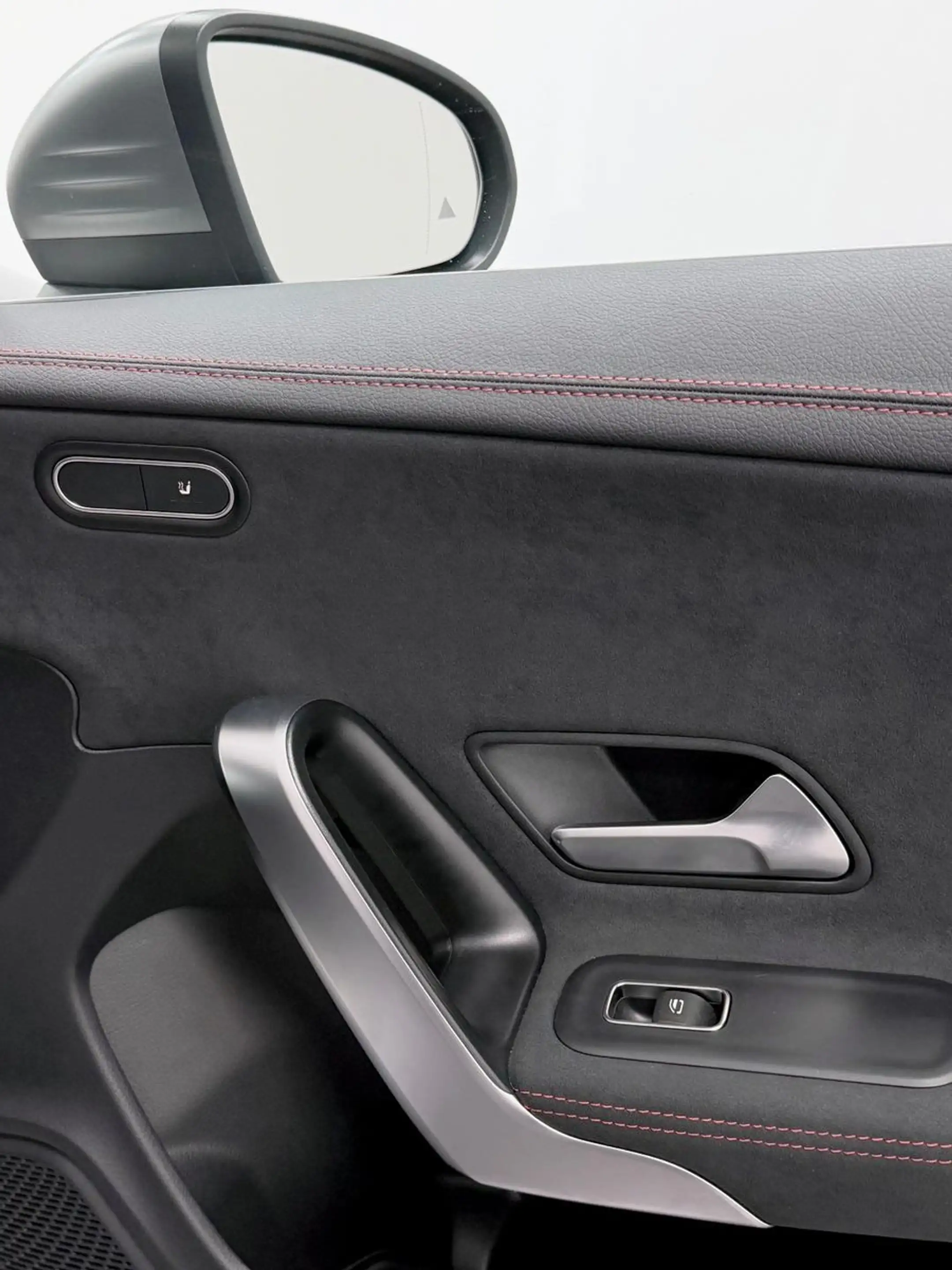 Mercedes-Benz CLA 250 e-AMG-DISTRO-360°KAM-LED-MBUX-NAVI — photo 39