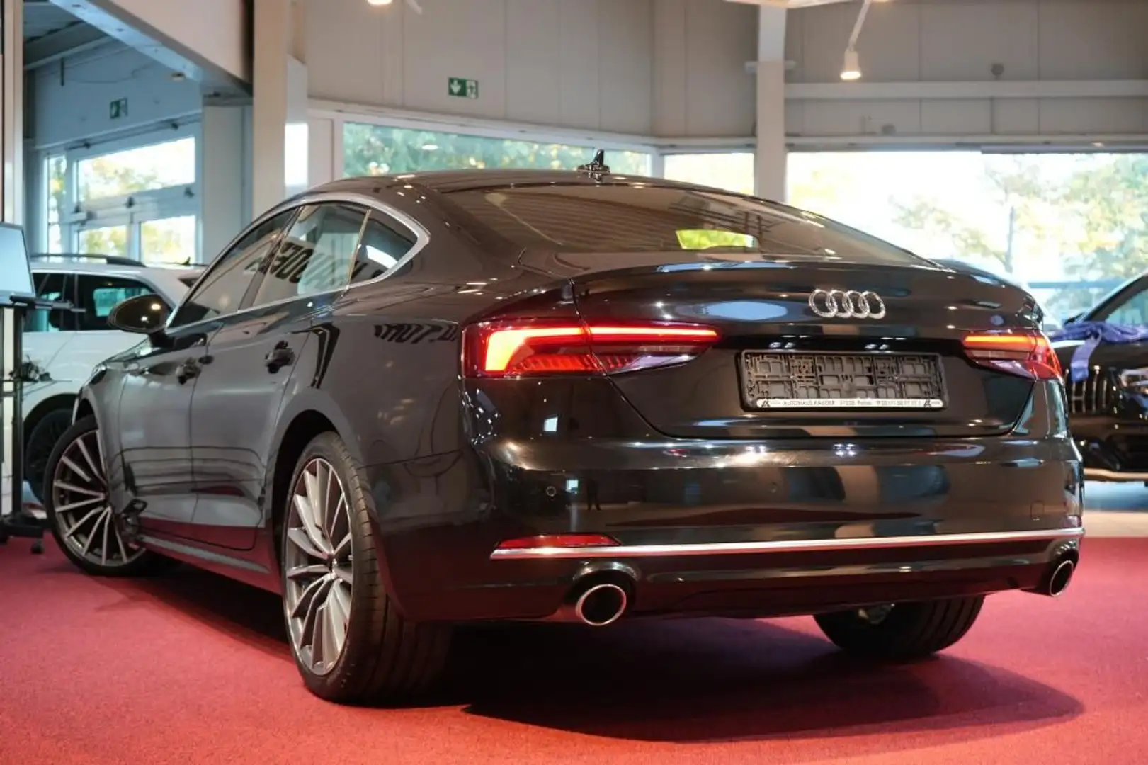 Audi A5 Sportback 40 TFSI sport *LED*Navi*ACC*LEDER* Noir - 2