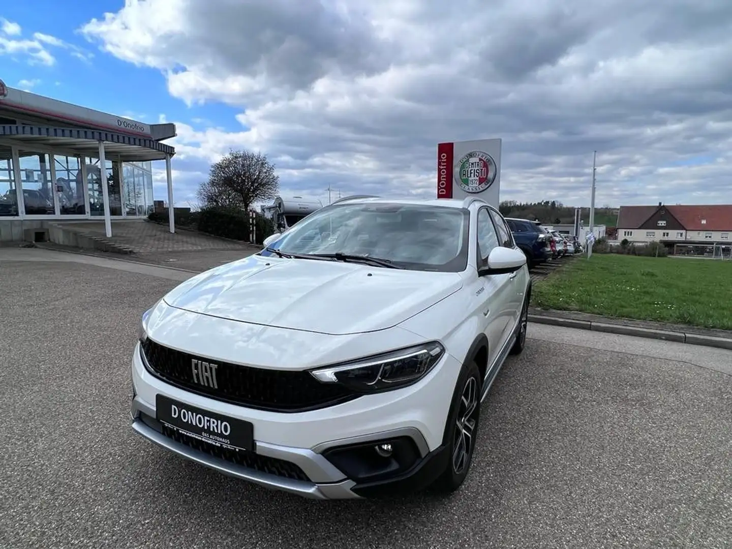 Fiat Tipo 1.5 GSE Hybrid Cross - 1