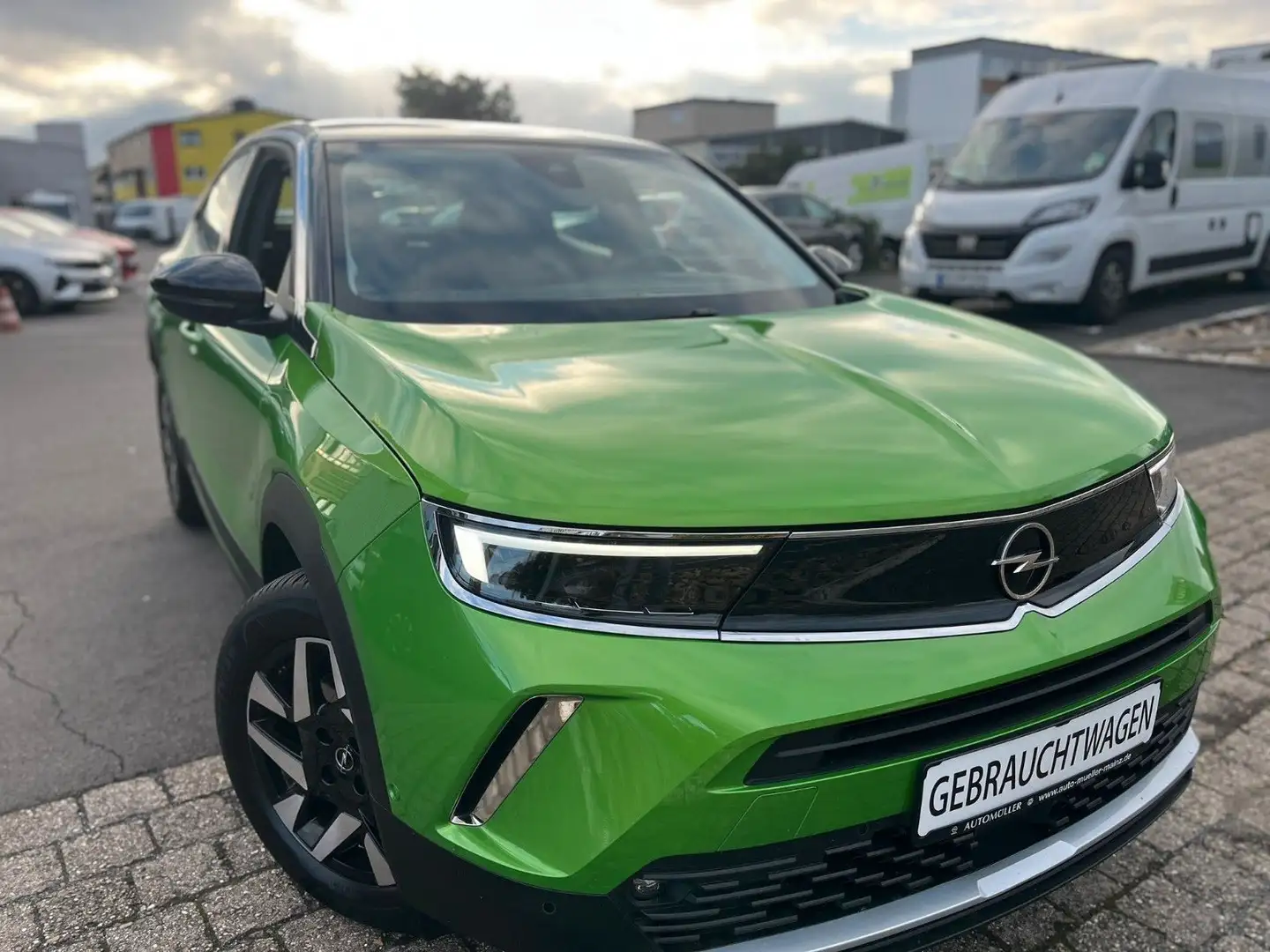 Opel Mokka -e Elegance(136PS) RFK, PDC, SHZ, LHZ, LED Grün - 1