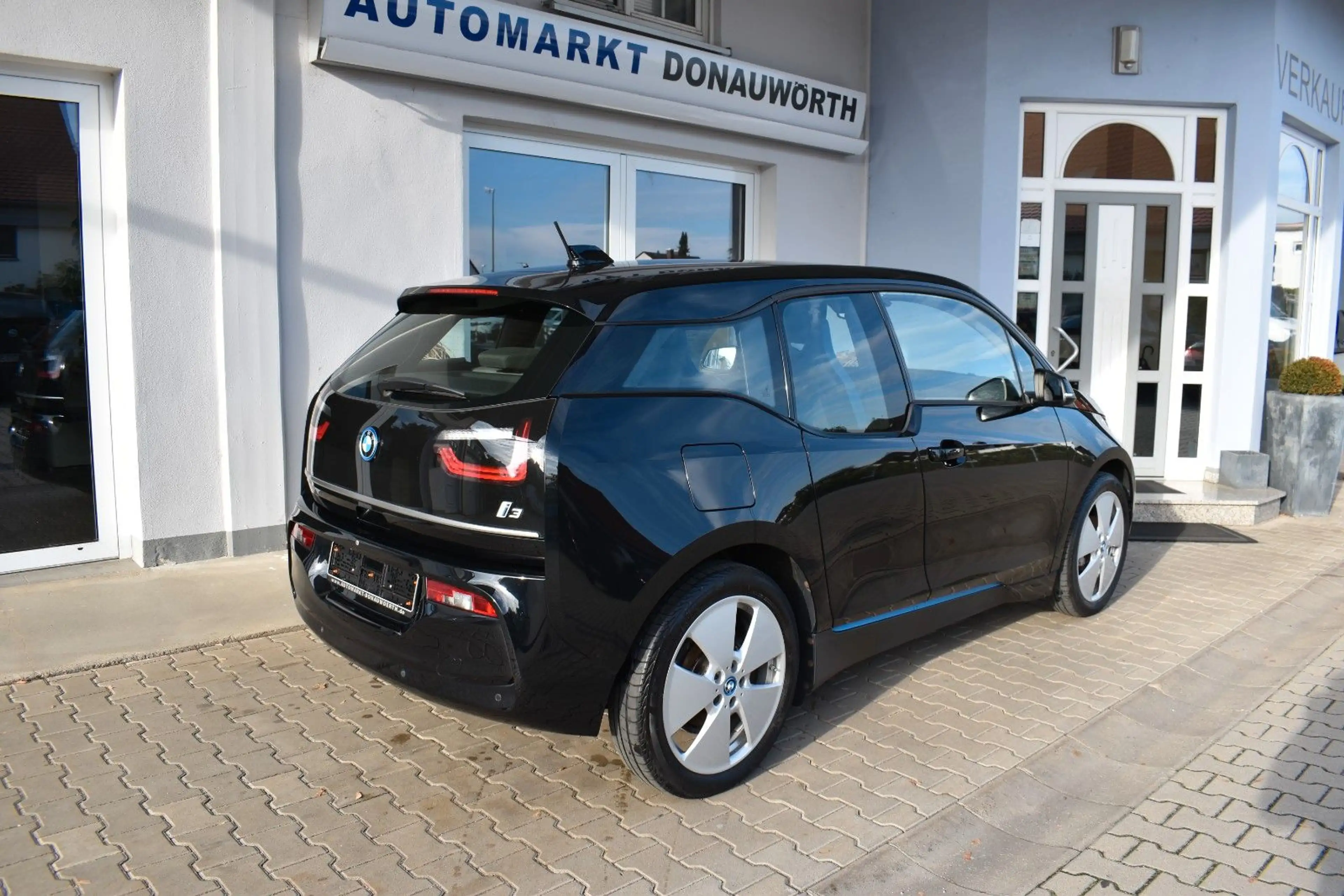 BMW i3 (120 Ah) Navi Kamera Sitzhzg Klimaaut. — photo 6