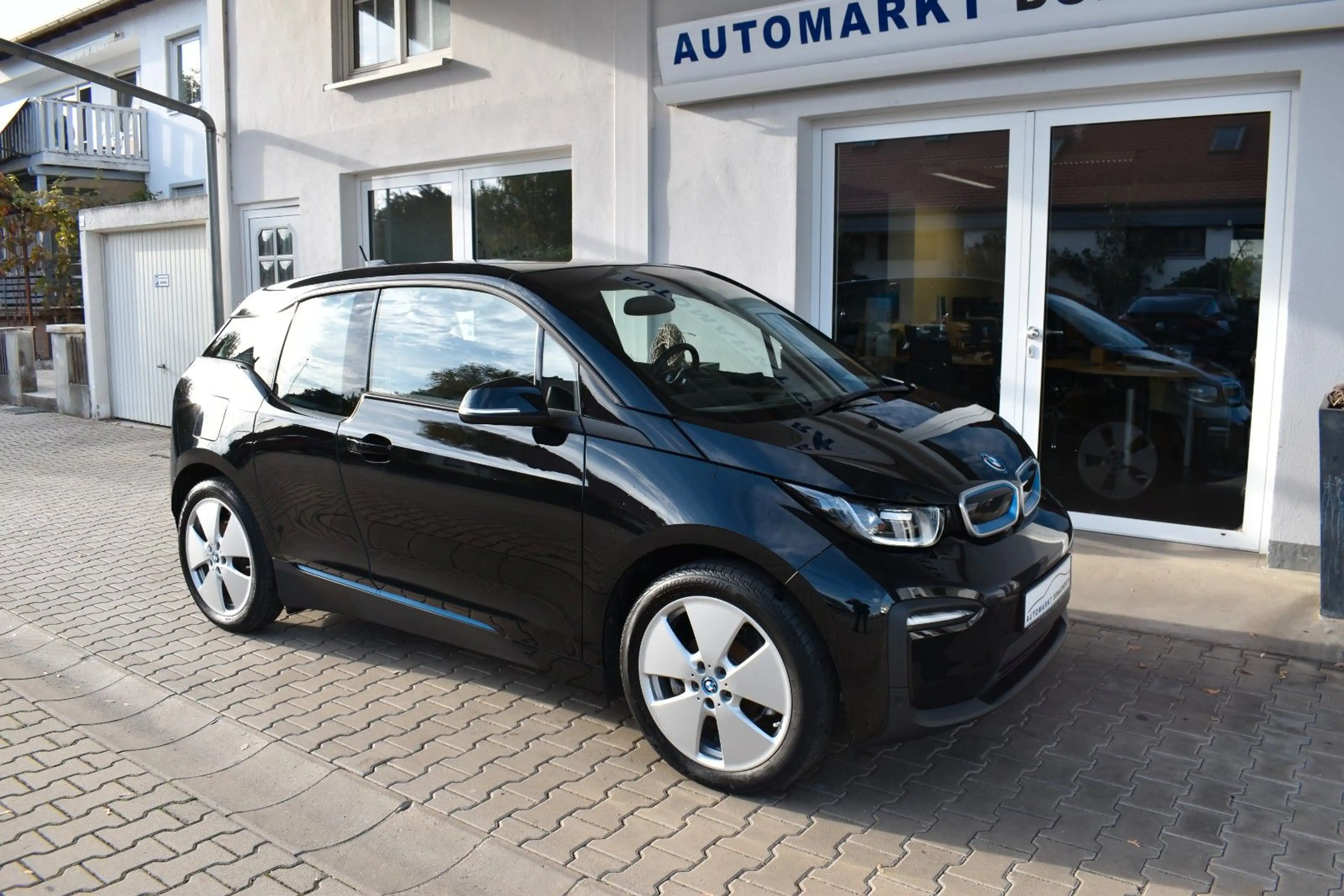 BMW i3 (120 Ah) Navi Kamera Sitzhzg Klimaaut. — photo 9