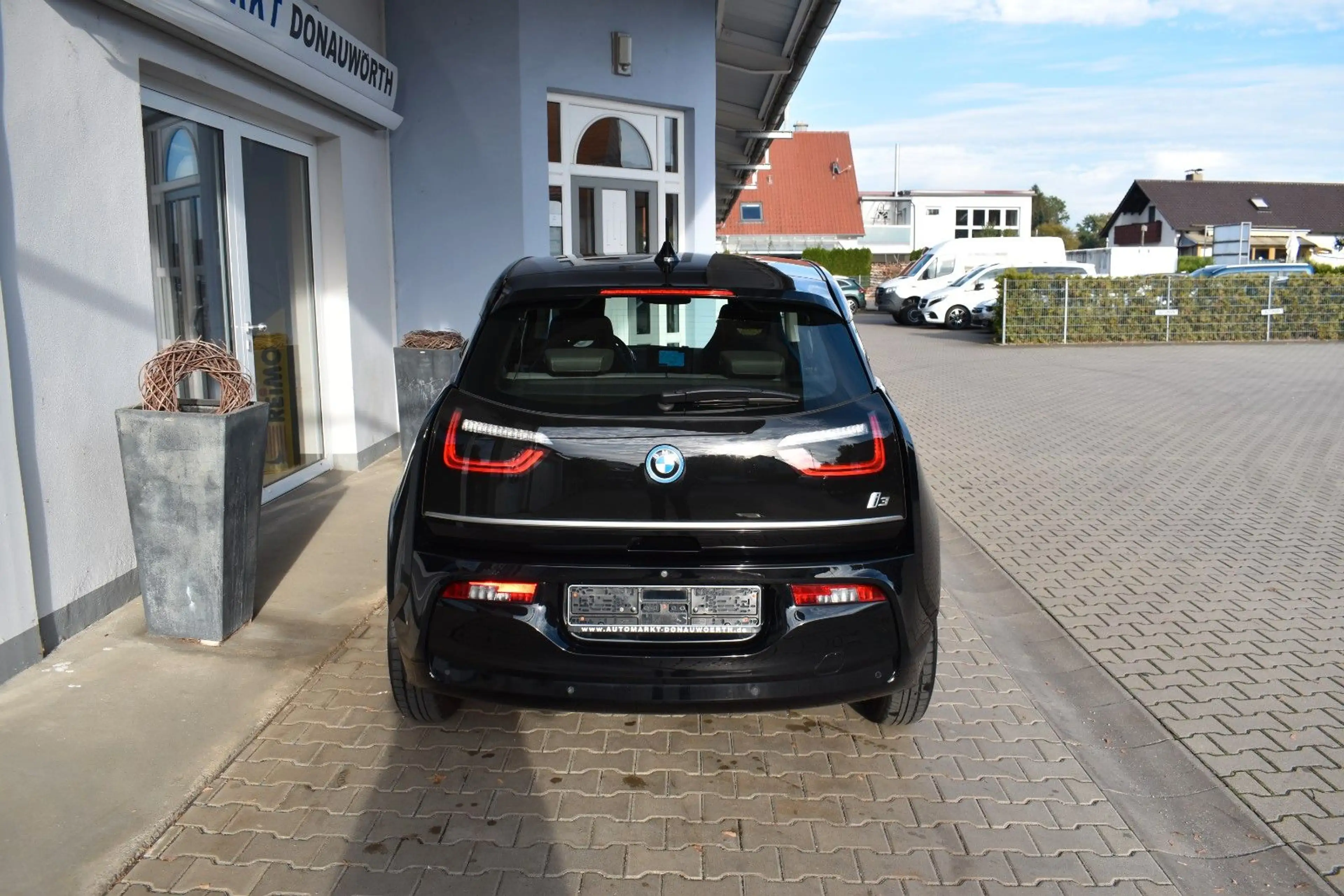 BMW i3 (120 Ah) Navi Kamera Sitzhzg Klimaaut. — photo 7
