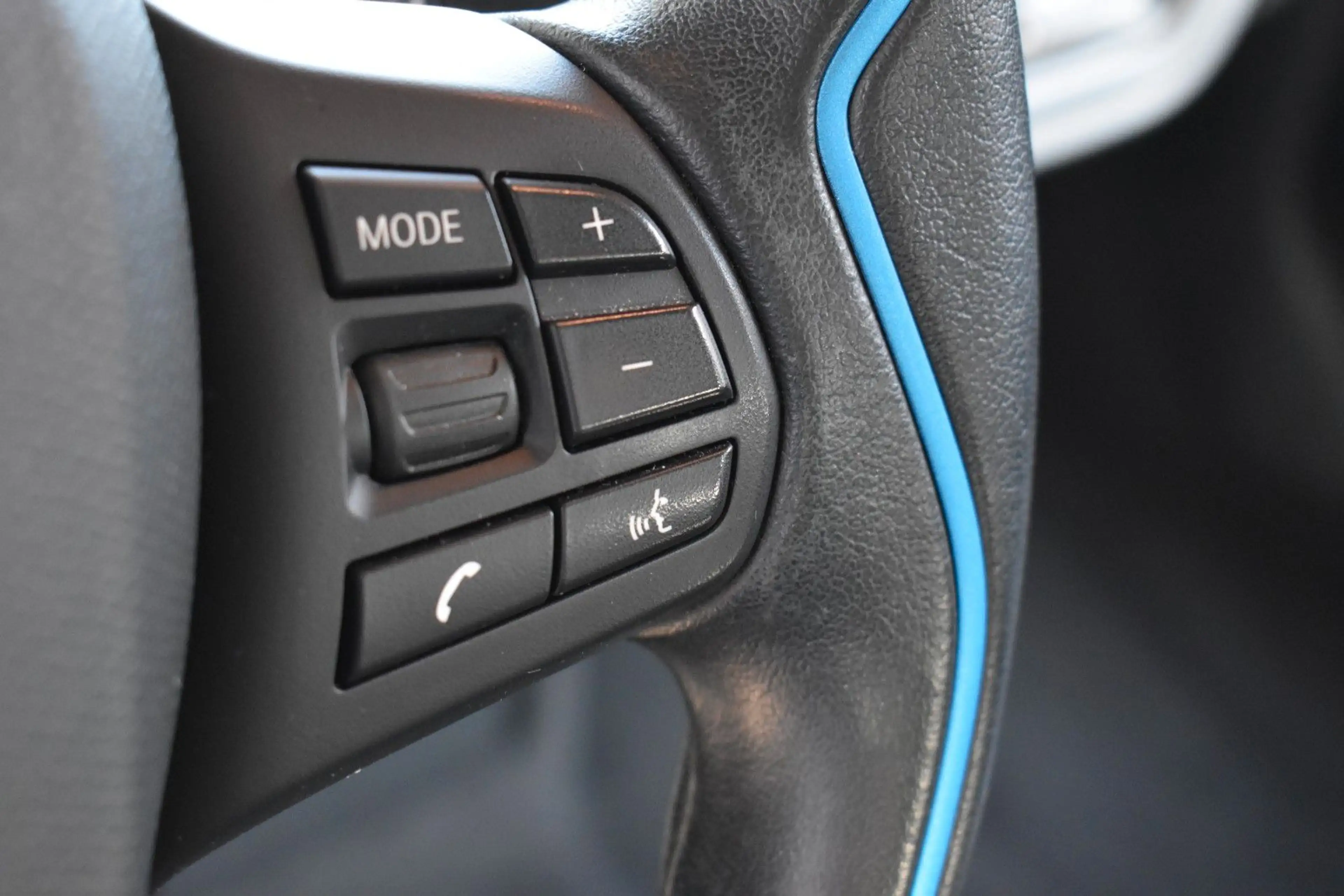BMW i3 (120 Ah) Navi Kamera Sitzhzg Klimaaut. — photo 16