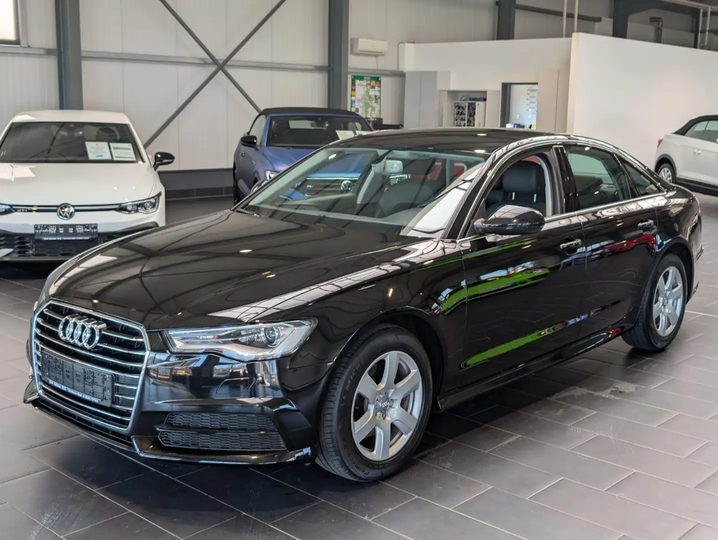 Audi A6 2.0 TDI ultra S tronic Standhzg 8-fach Navi Černá - 1