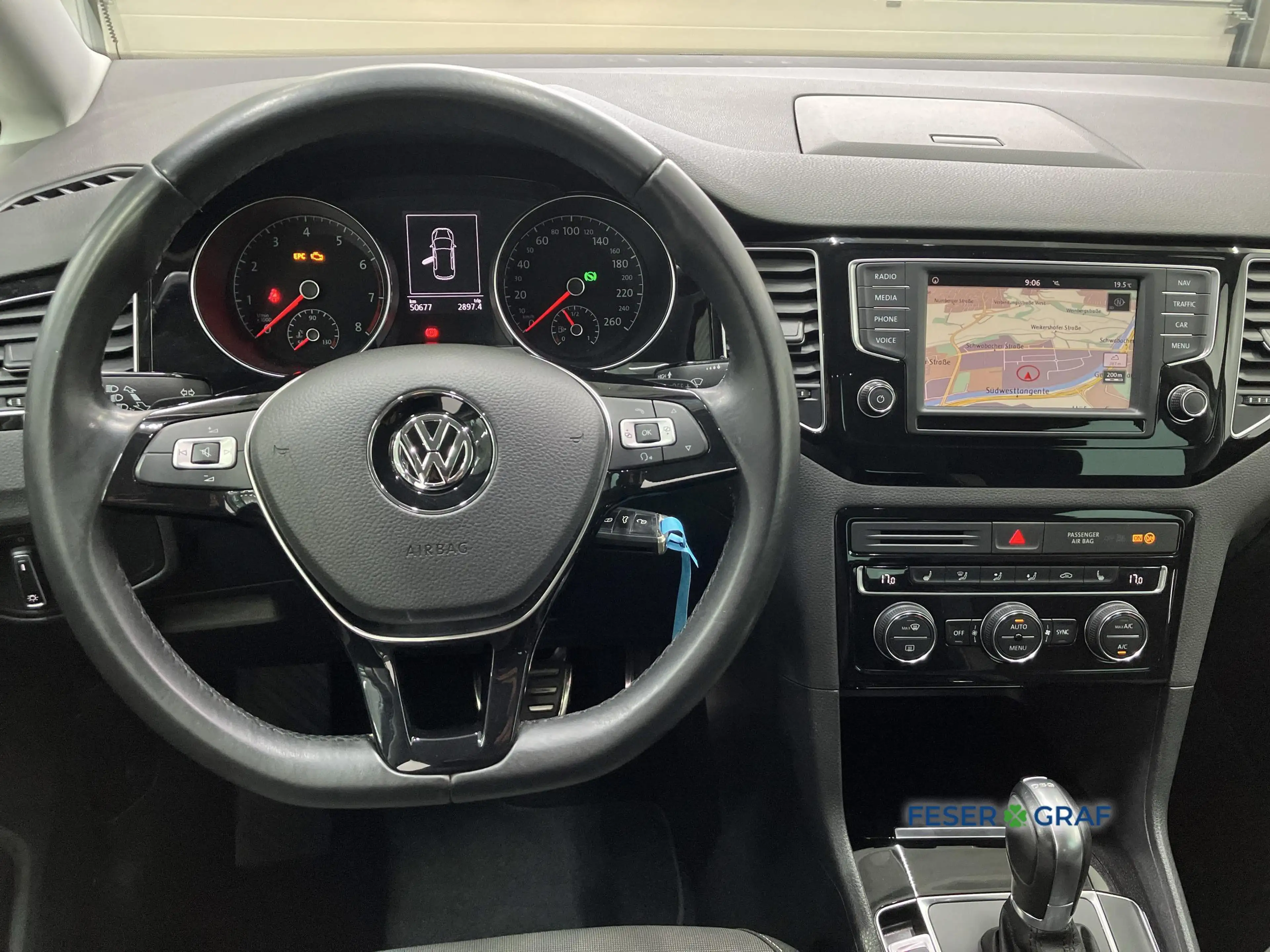 Volkswagen Golf Sportsvan Highline 1.4 TSI DSG AHK Navi RFK — photo 9