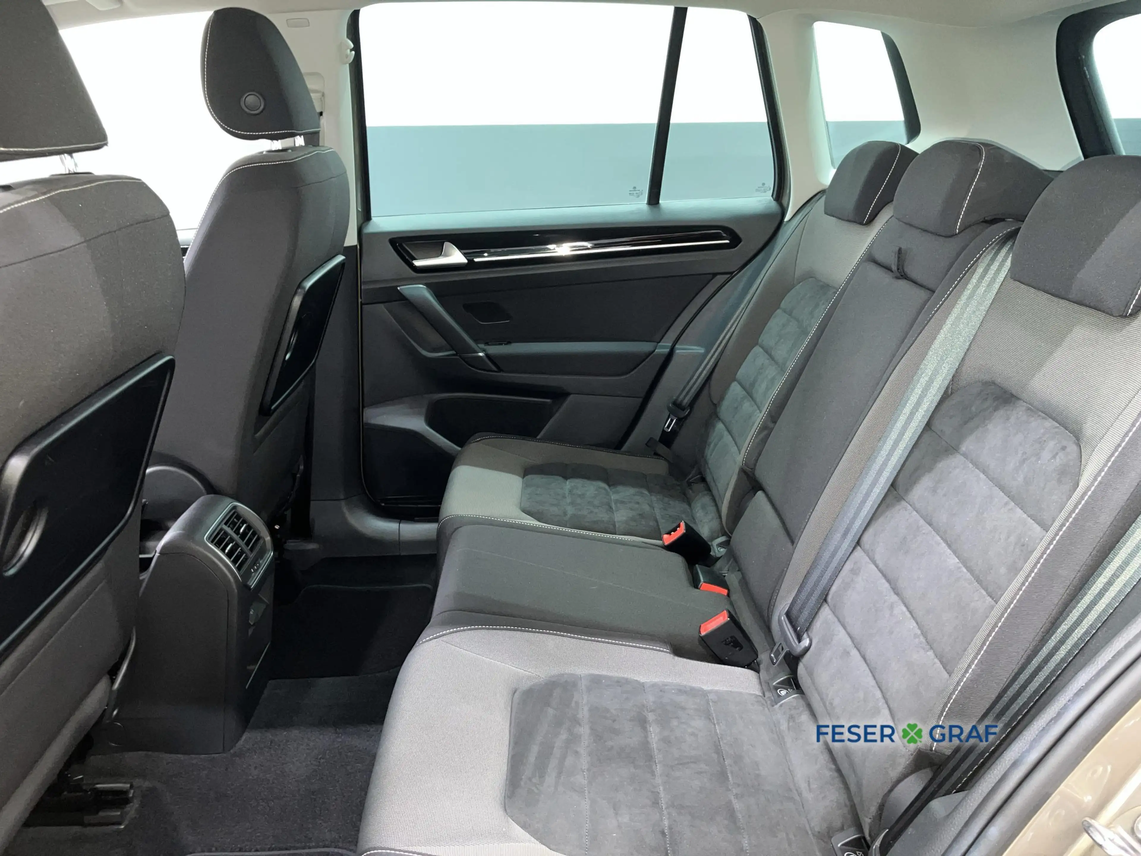 Volkswagen Golf Sportsvan Highline 1.4 TSI DSG AHK Navi RFK — photo 7