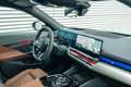 BMW 550 5 Serie 550e xDrive M Sport Automaat / Panoramadak Gris - thumbnail 16