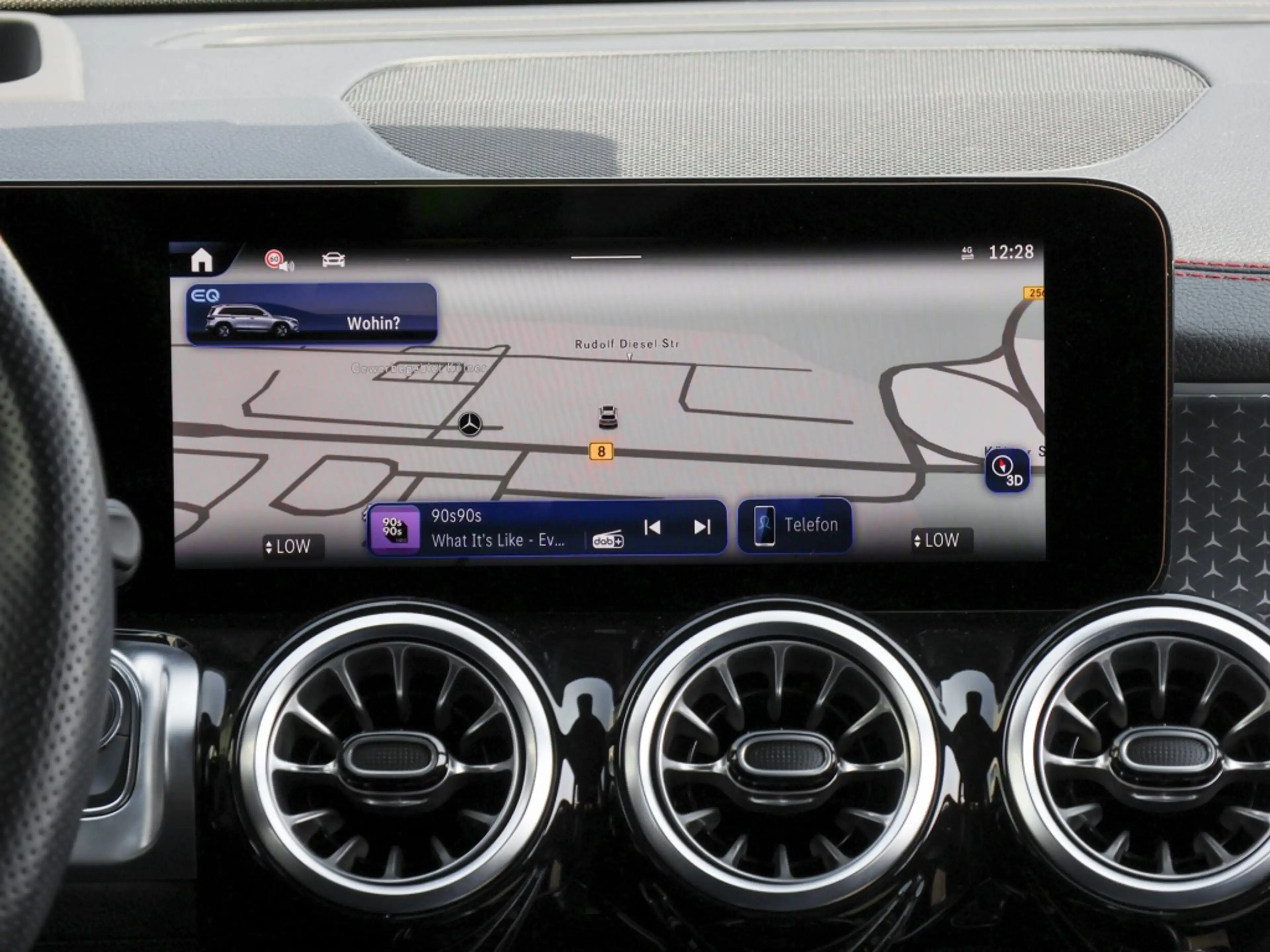 Mercedes-Benz EQB 350 4M AMG-Sport/Pano/Burm/7.Sitzer/360/Memo — photo 11
