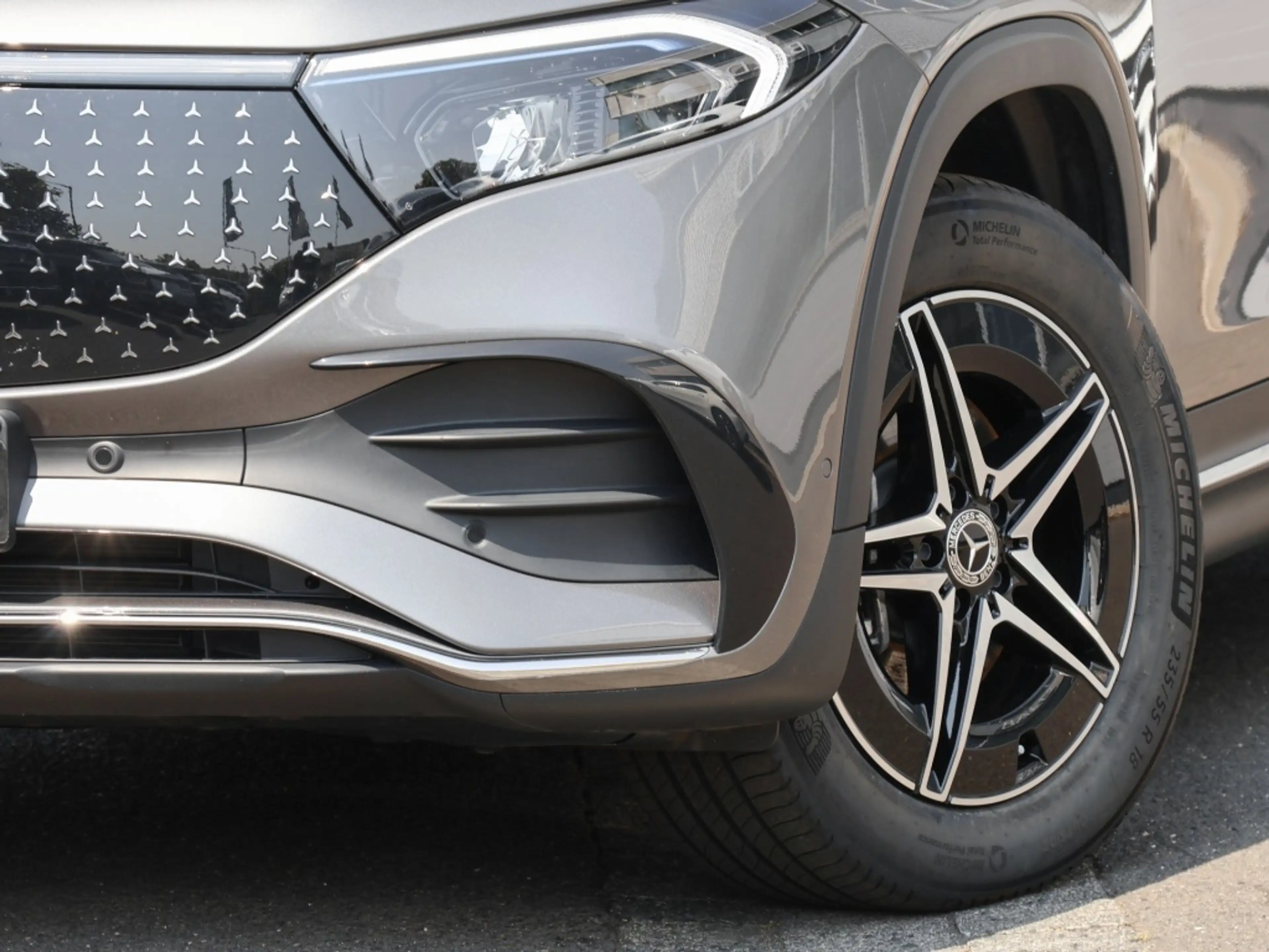 Mercedes-Benz EQB 350 4M AMG-Sport/Pano/Burm/7.Sitzer/360/Memo — photo 6