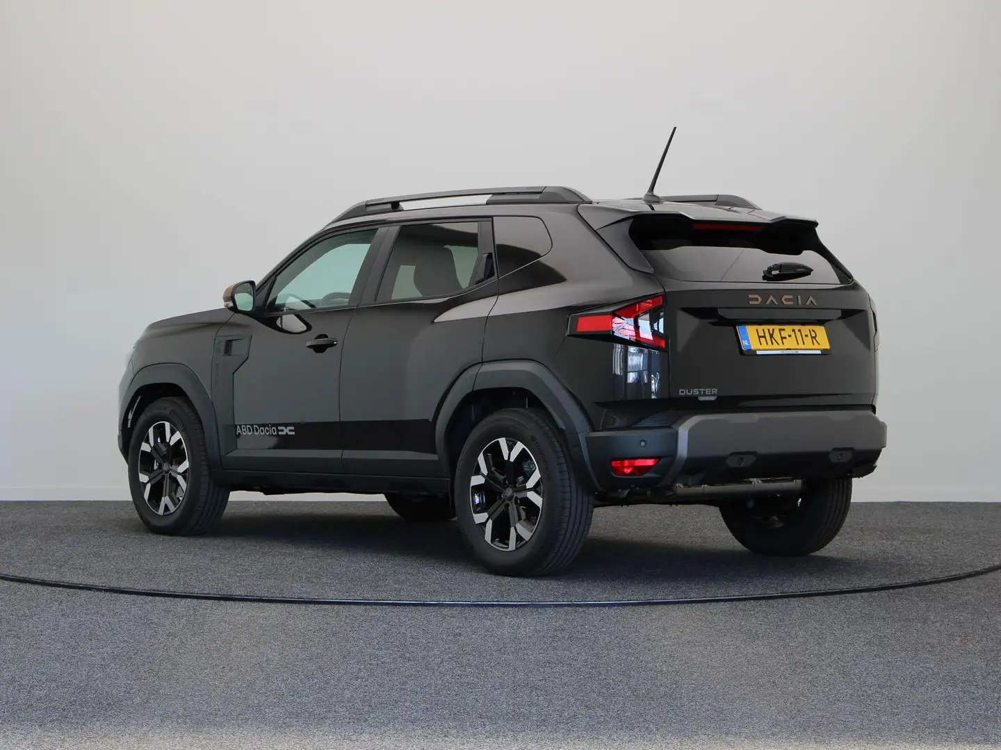 Dacia Duster 1.6 Hybrid 140pk Extreme | Auto. parkeerrem | Blin Zwart - 2