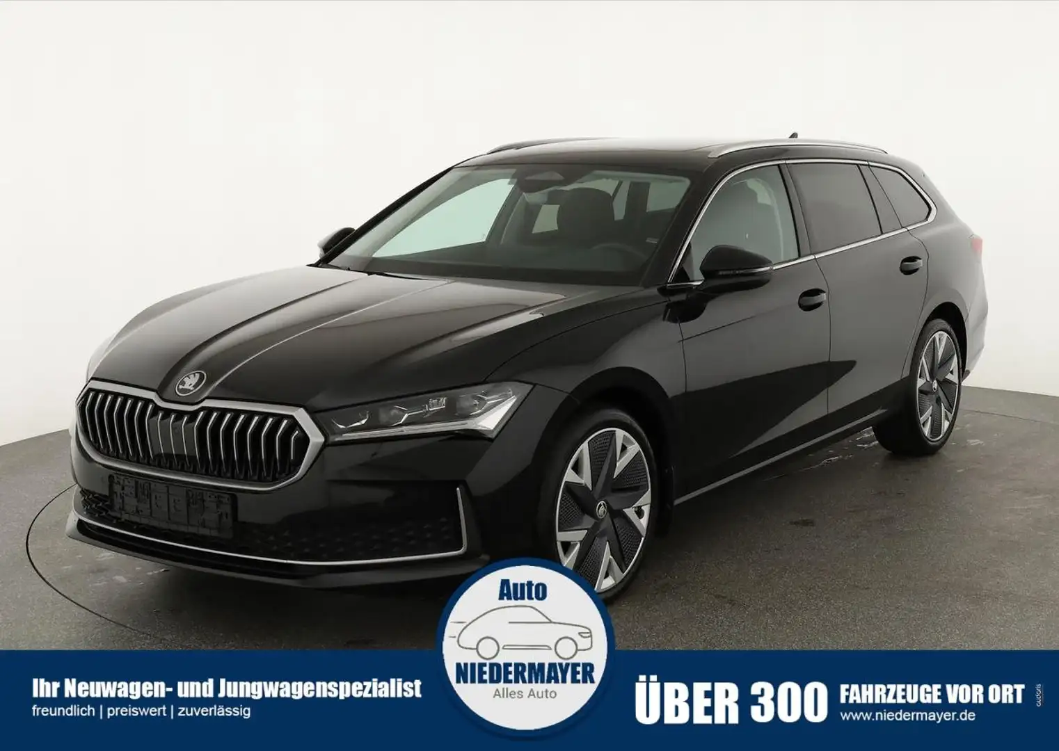 Skoda Superb Combi TDI DSG 4x4 Selection, Standheizung, Pano, A Schwarz - 1