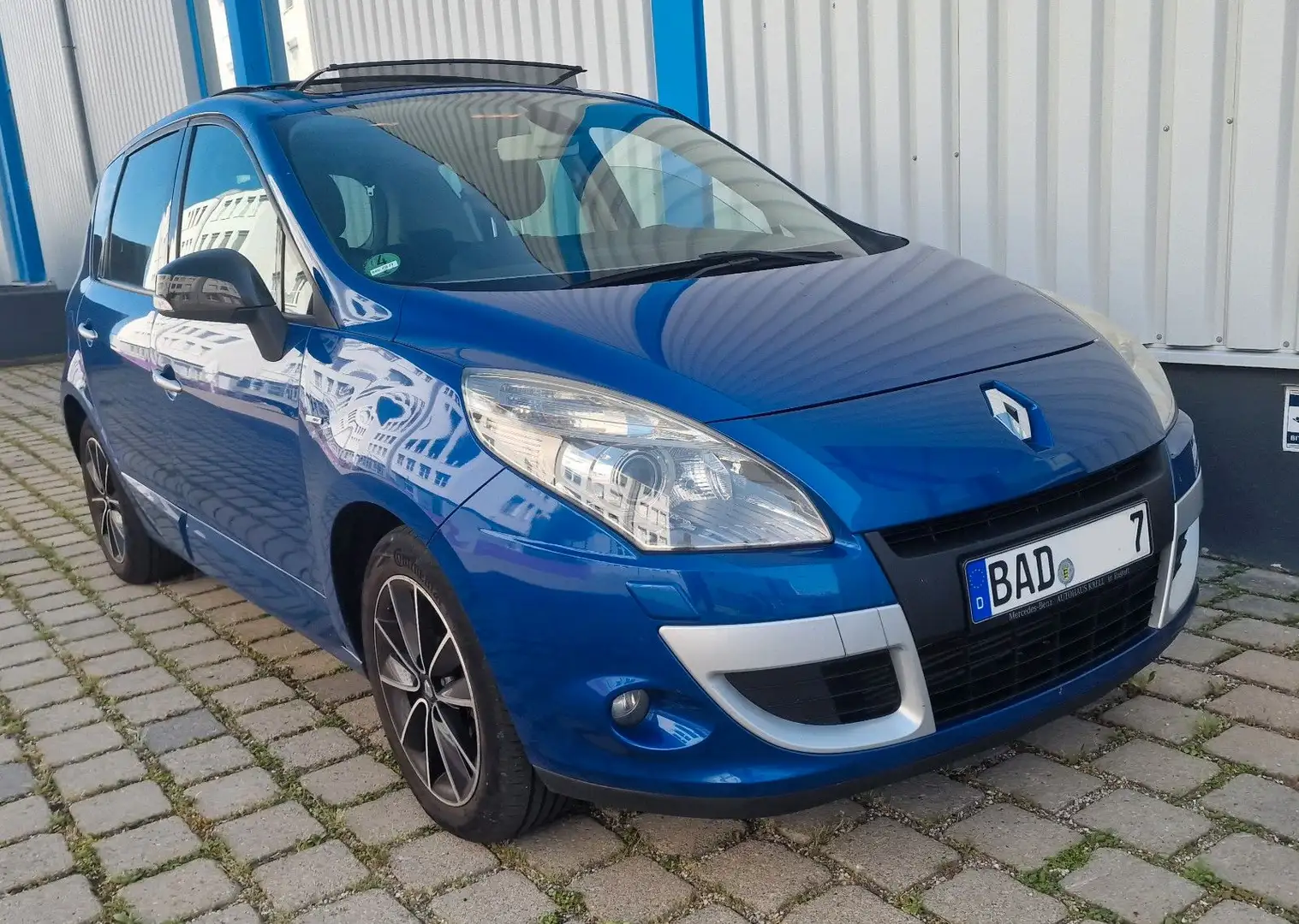 Renault Scenic III BOSE/AUTOMATIK/TÜV NEU/NAVI/PANO Blau - 1