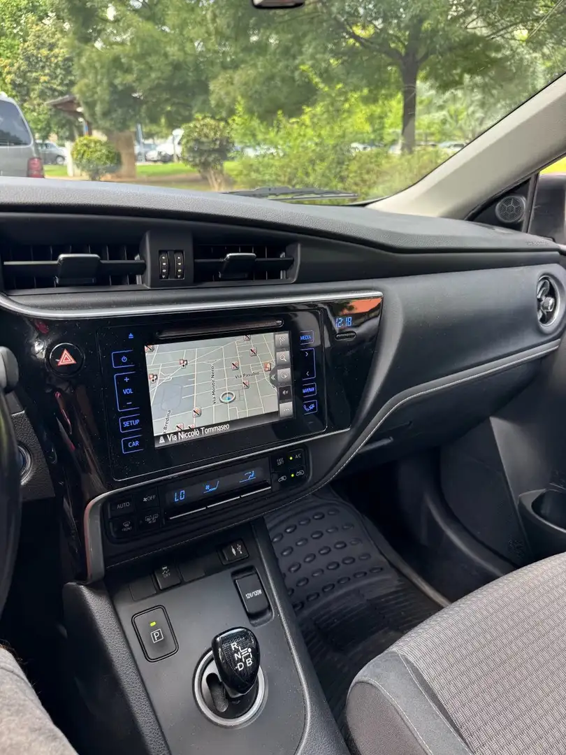 Toyota Auris Auris II 2017 1.8h Style cvt Grigio - 1