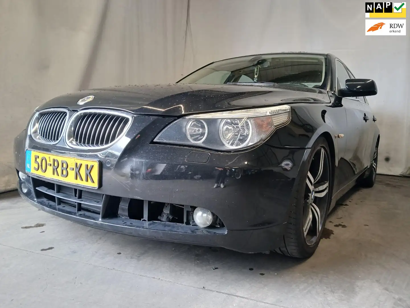 BMW 525 5-serie 525i Executive - Rechter Zijschade - Roest Zwart - 1