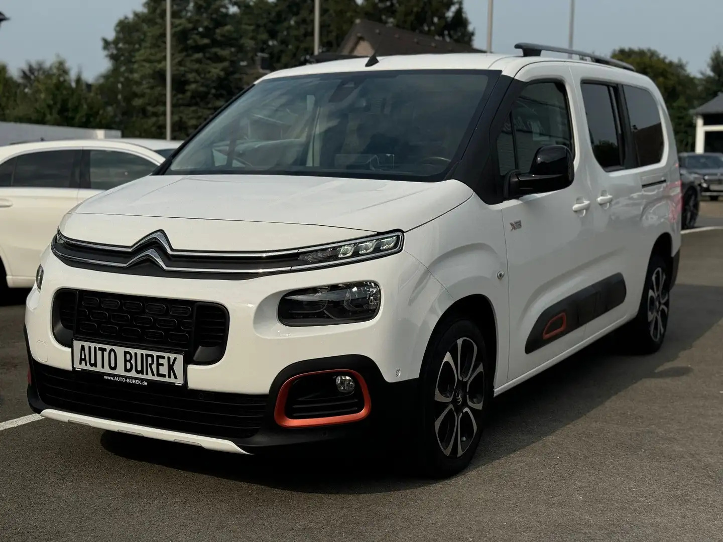 Citroen Berlingo HDi Shine XL Navi HuD 7Sitz ACC DAB 17" Blanc - 2