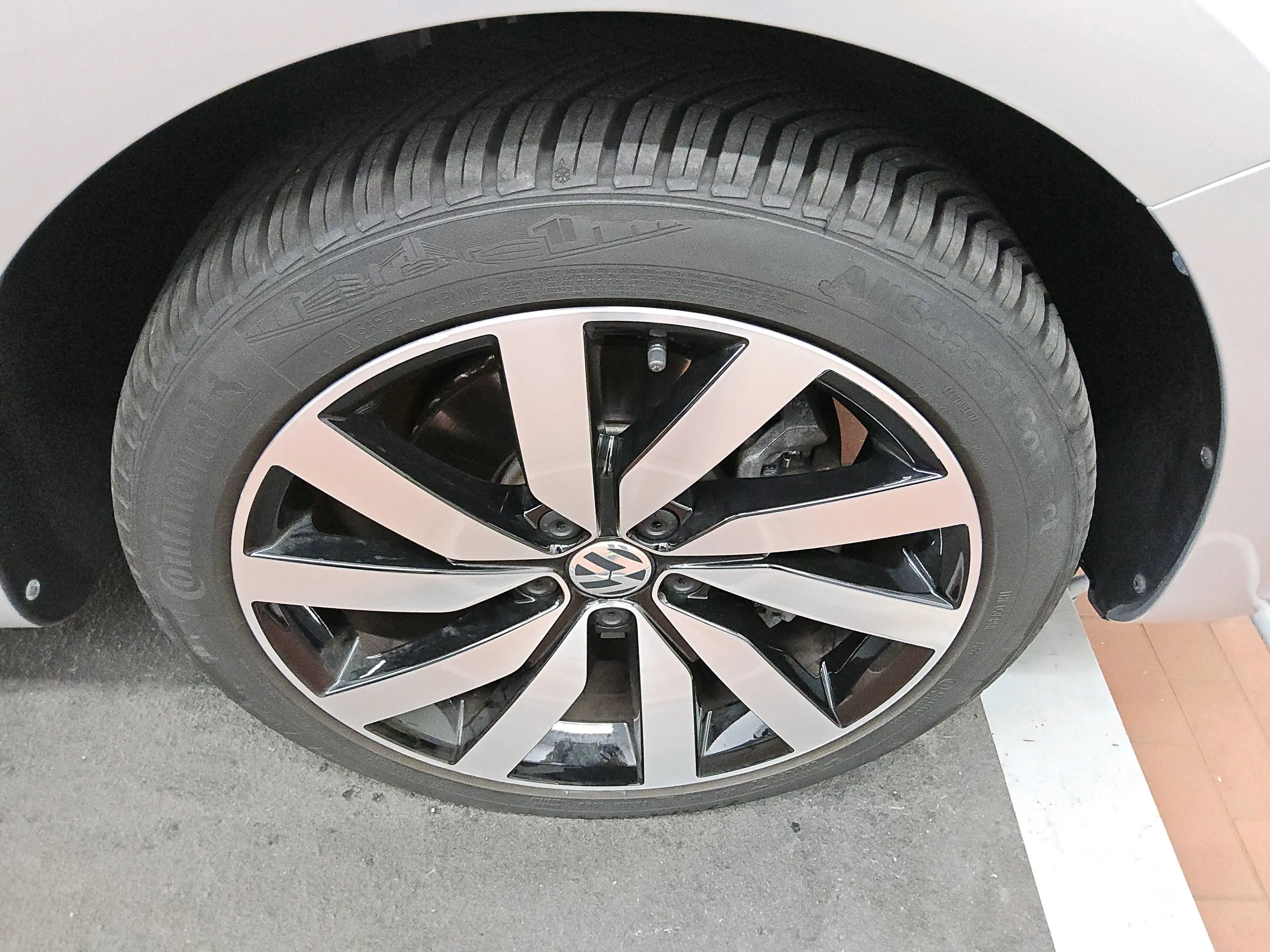 Volkswagen Sharan 1.4 TSI DSG Highline **nur 10.000 km ** PANORAMA*18Zoll*7-SITZ* — photo 5