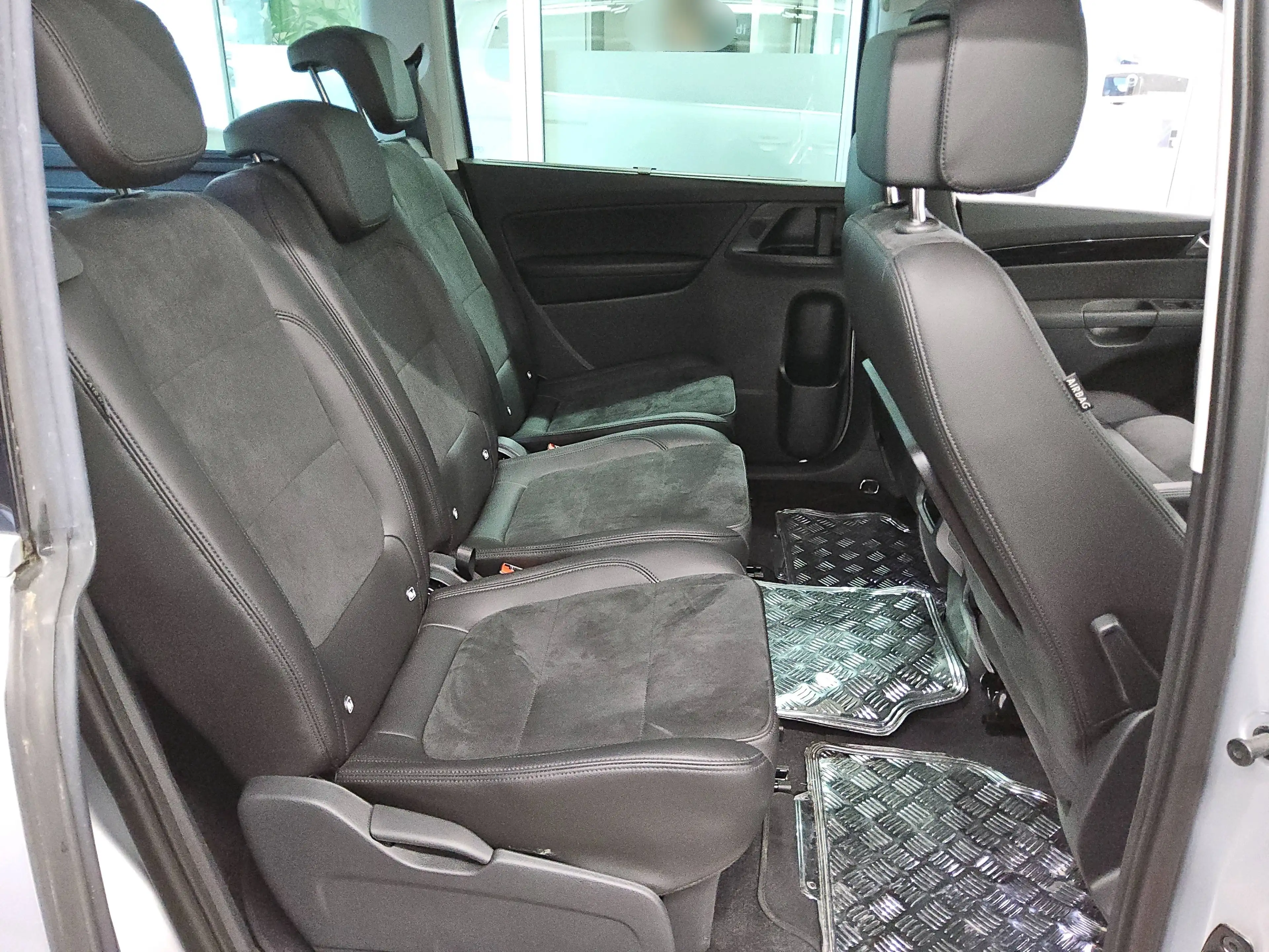 Volkswagen Sharan 1.4 TSI DSG Highline **nur 10.000 km ** PANORAMA*18Zoll*7-SITZ* — photo 11