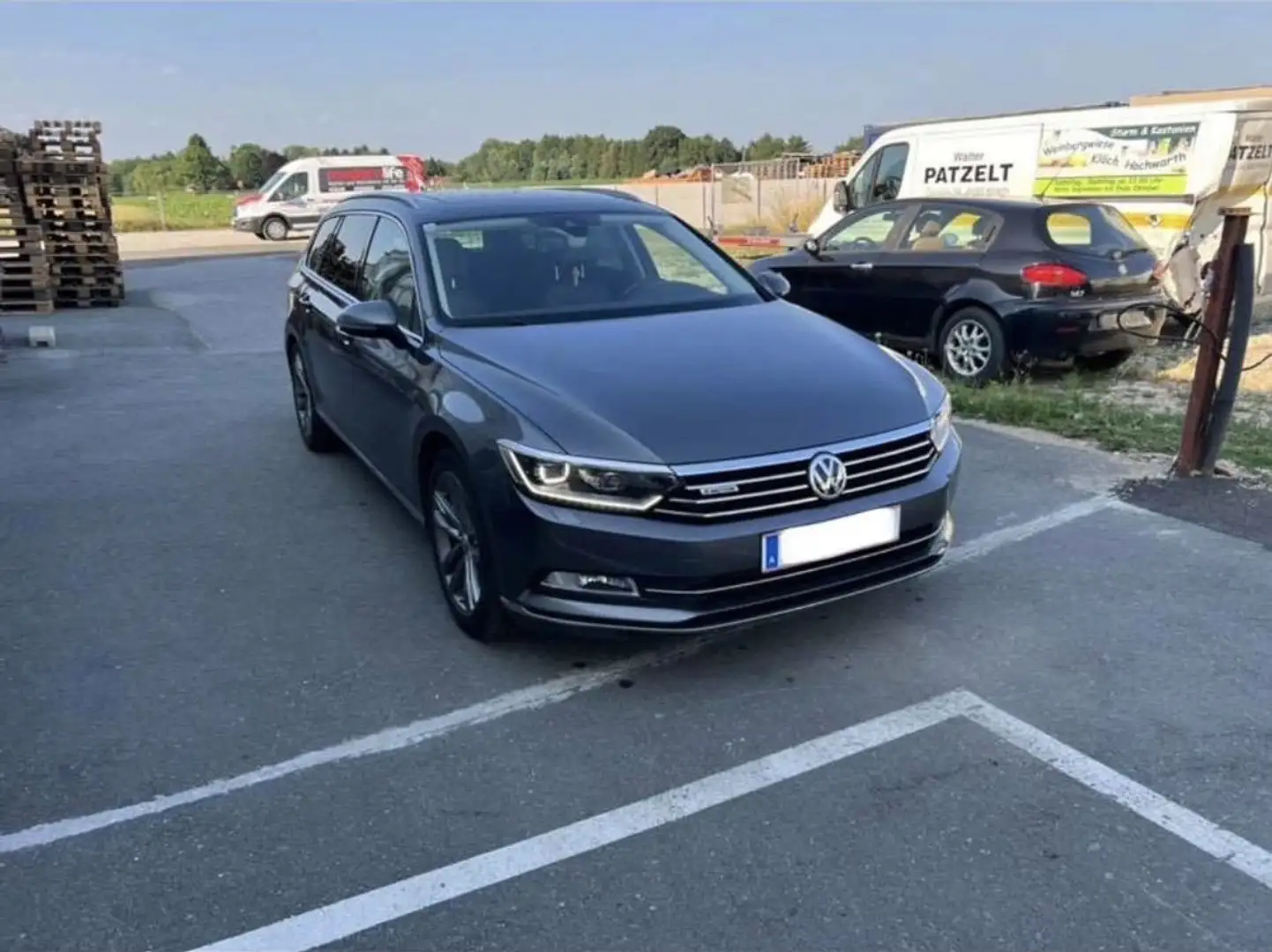 Volkswagen Passat Variant SCR Highline TDI 4Motion DSG Grau - 1