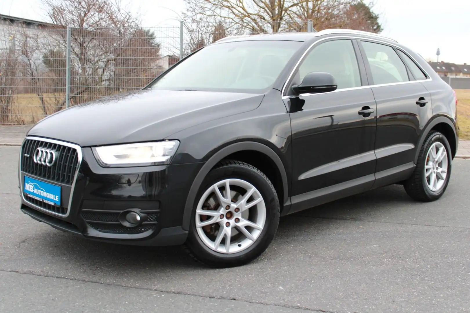 Audi Q3 2.0 TDI quattro S-Tronic Xenon Sitzhzg. AHK Schwarz - 2