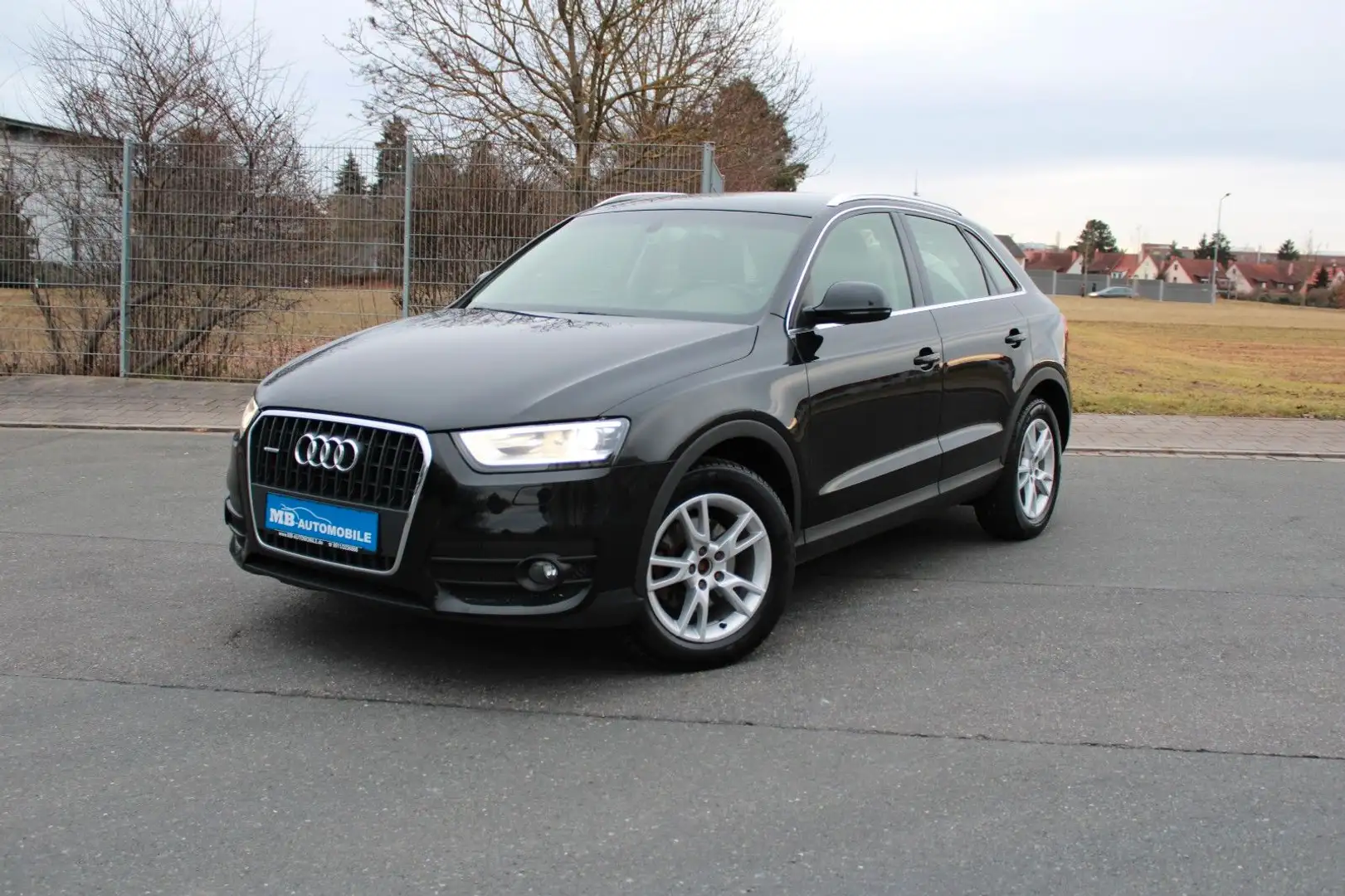 Audi Q3 2.0 TDI quattro S-Tronic Xenon Sitzhzg. AHK Schwarz - 1