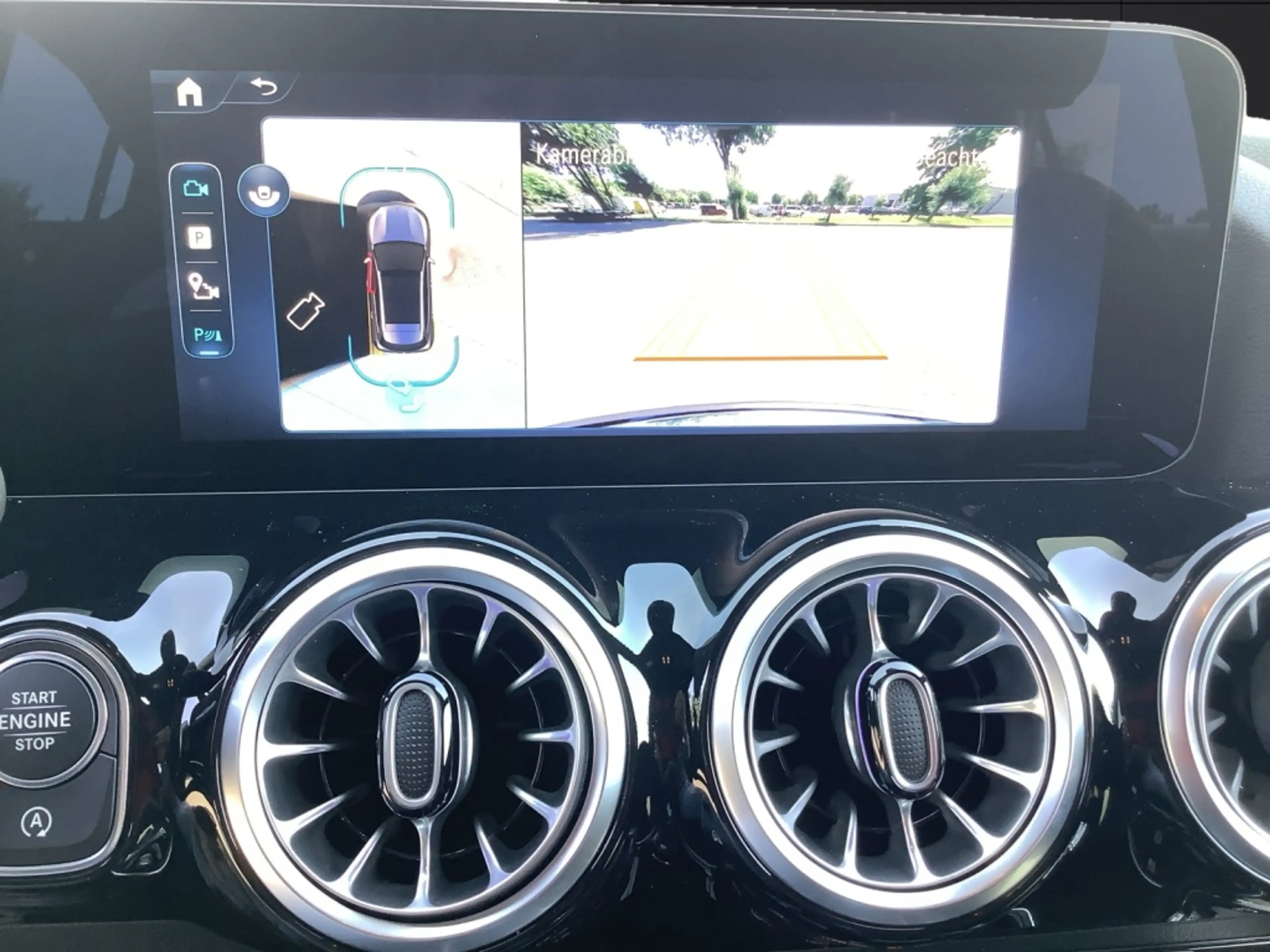 Mercedes-Benz GLA 220 4MATIC AMG+NIGHT+19"+KEYLESS+8G+360°+AHK — photo 11