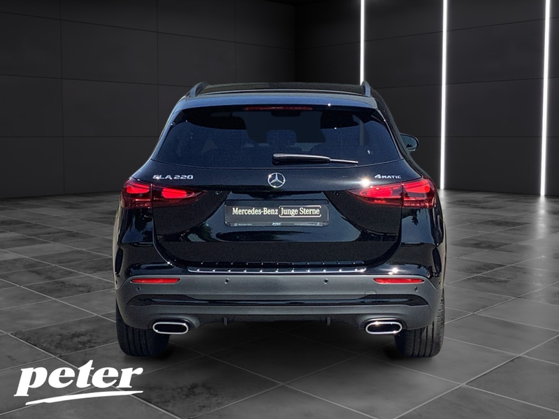 Mercedes-Benz GLA 220 4MATIC AMG+NIGHT+19"+KEYLESS+8G+360°+AHK — photo 4