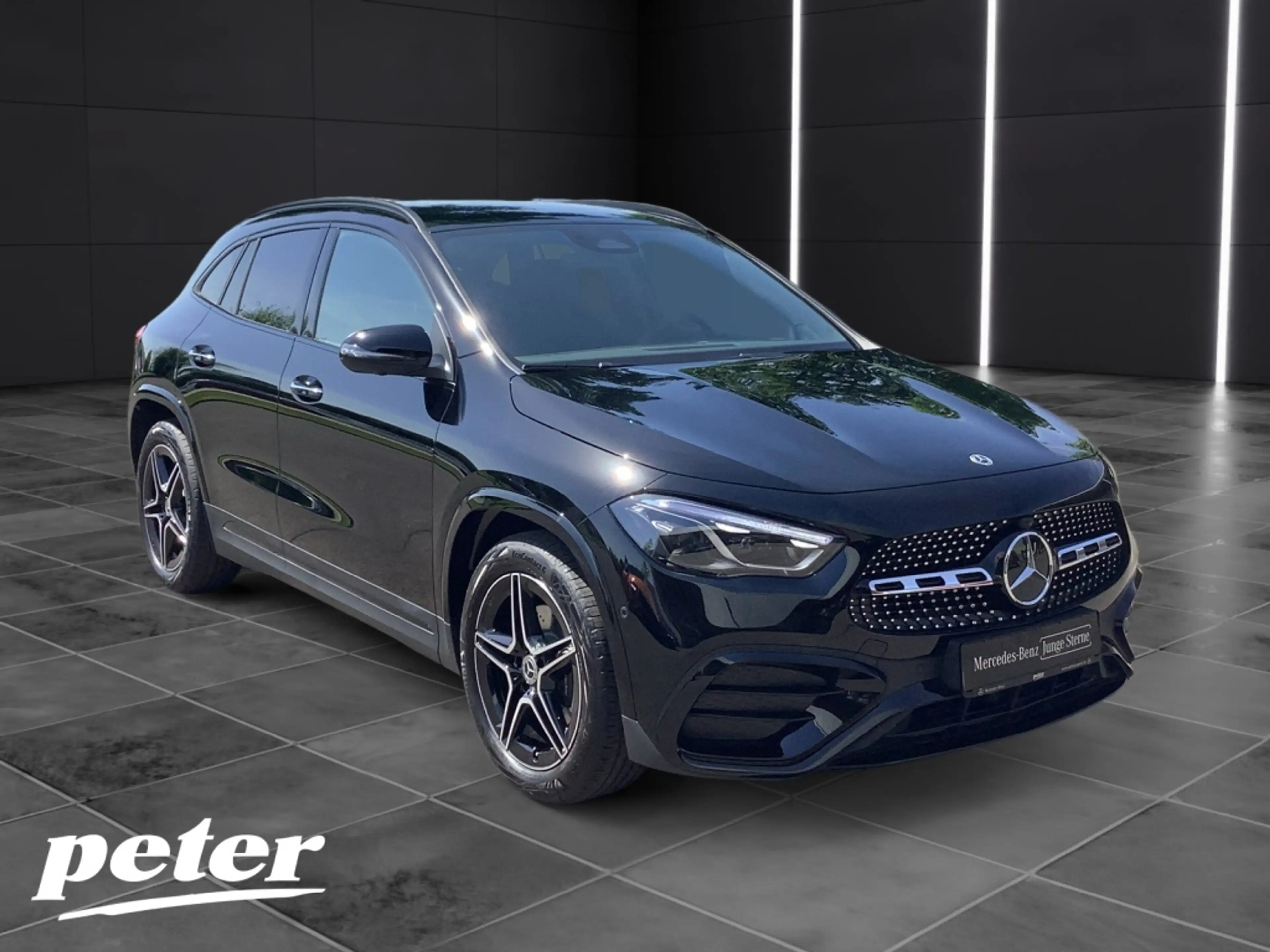 Mercedes-Benz GLA 220 4MATIC AMG+NIGHT+19"+KEYLESS+8G+360°+AHK — photo 3