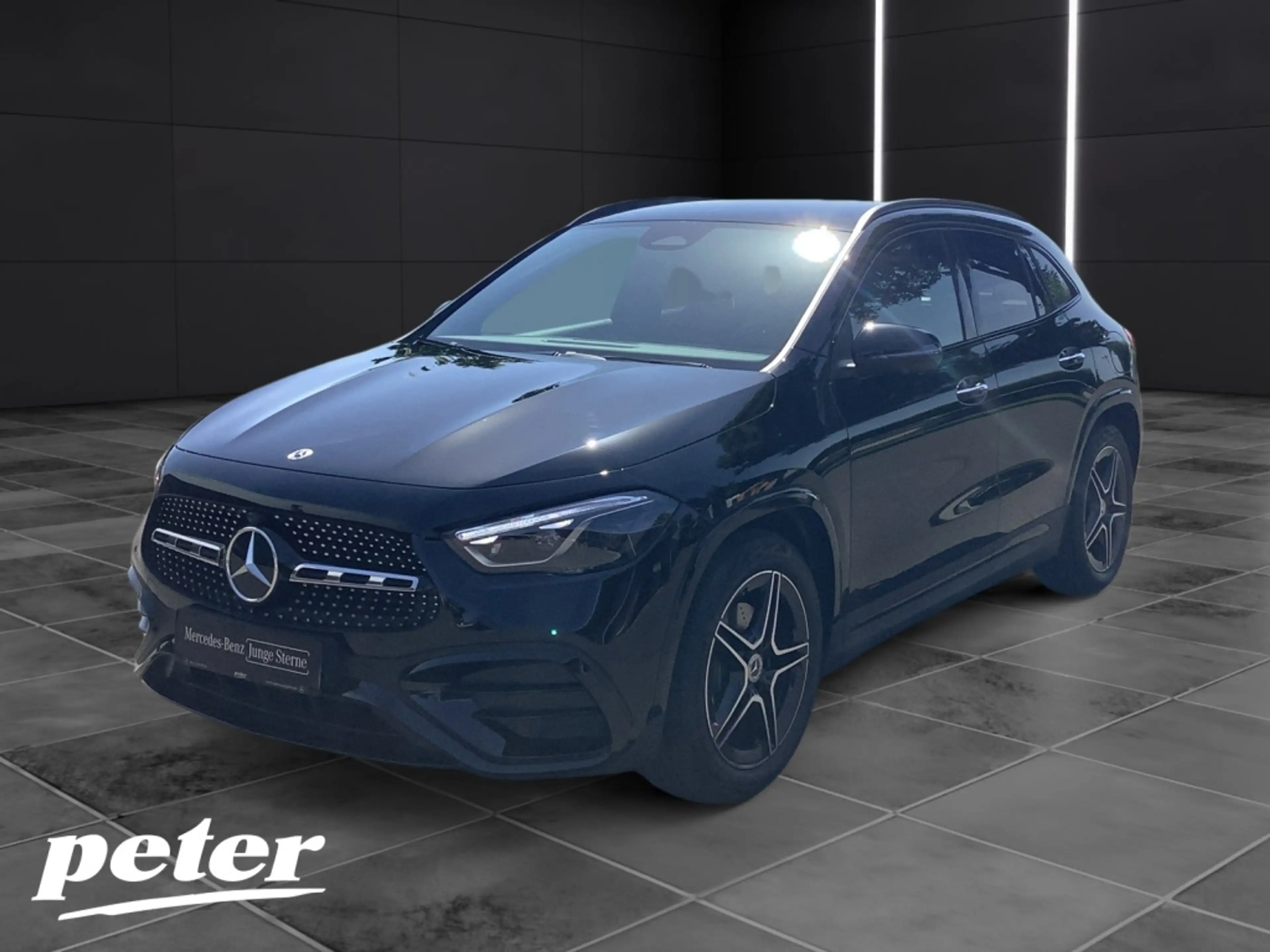 Mercedes-Benz GLA 220 4MATIC AMG+NIGHT+19"+KEYLESS+8G+360°+AHK