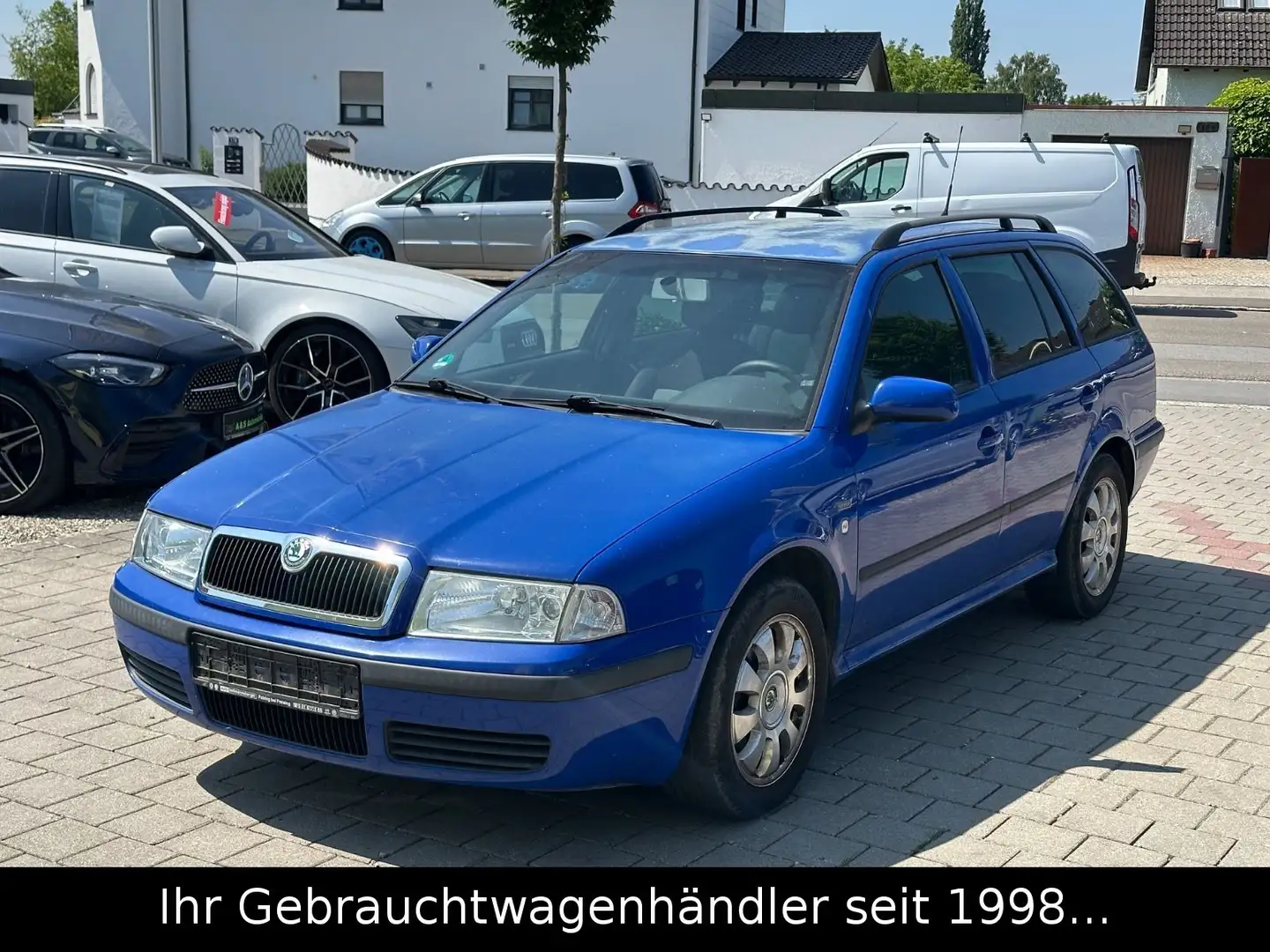 Skoda Octavia Combi 2.0 *TÜV NEU/AHK/SHZ/PDC* Blau - 1