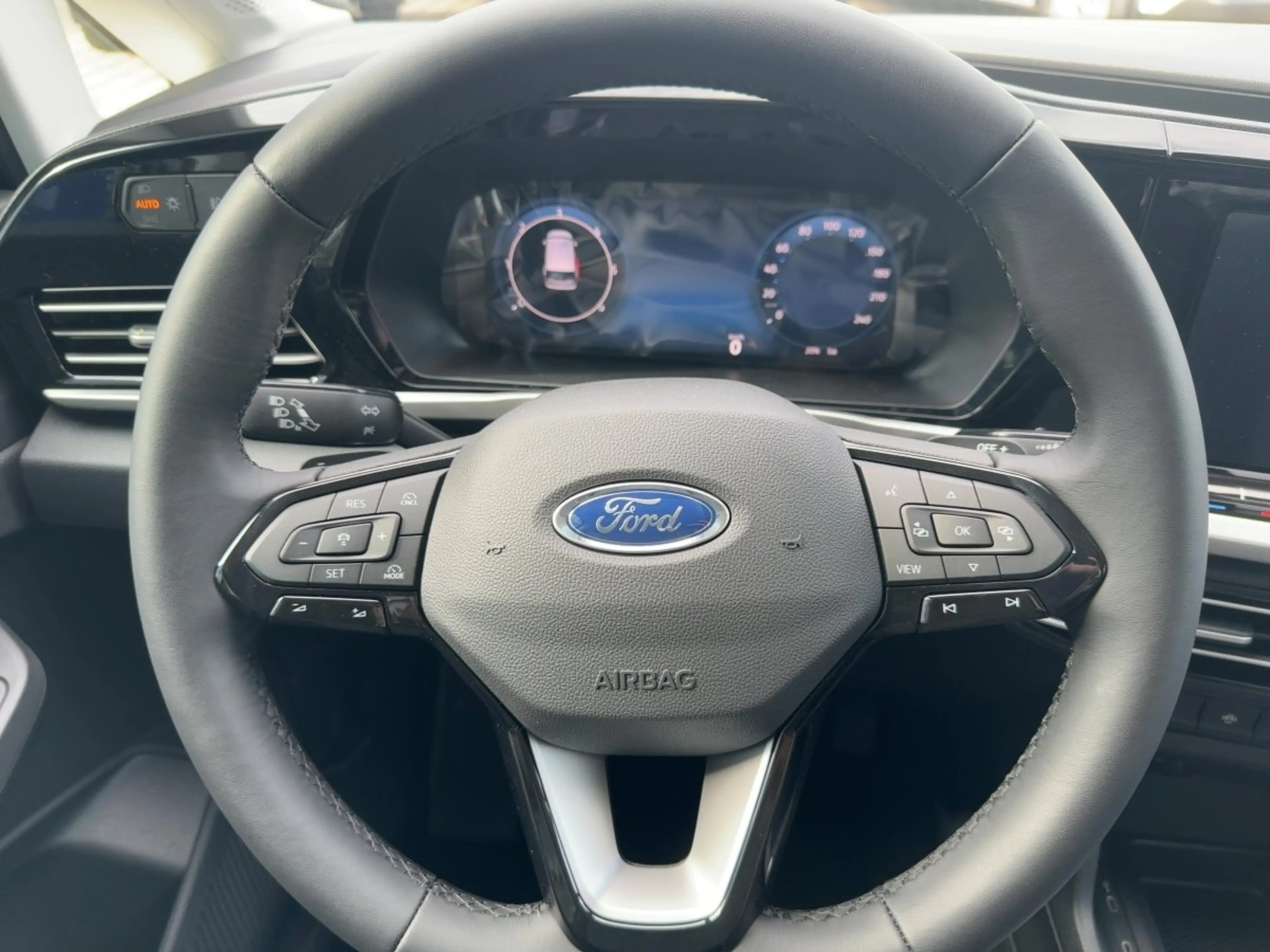 Ford Tourneo Connect Titanium 2.0 L1 iACC*NAVI*TWA*CAM*PDC* — photo 11