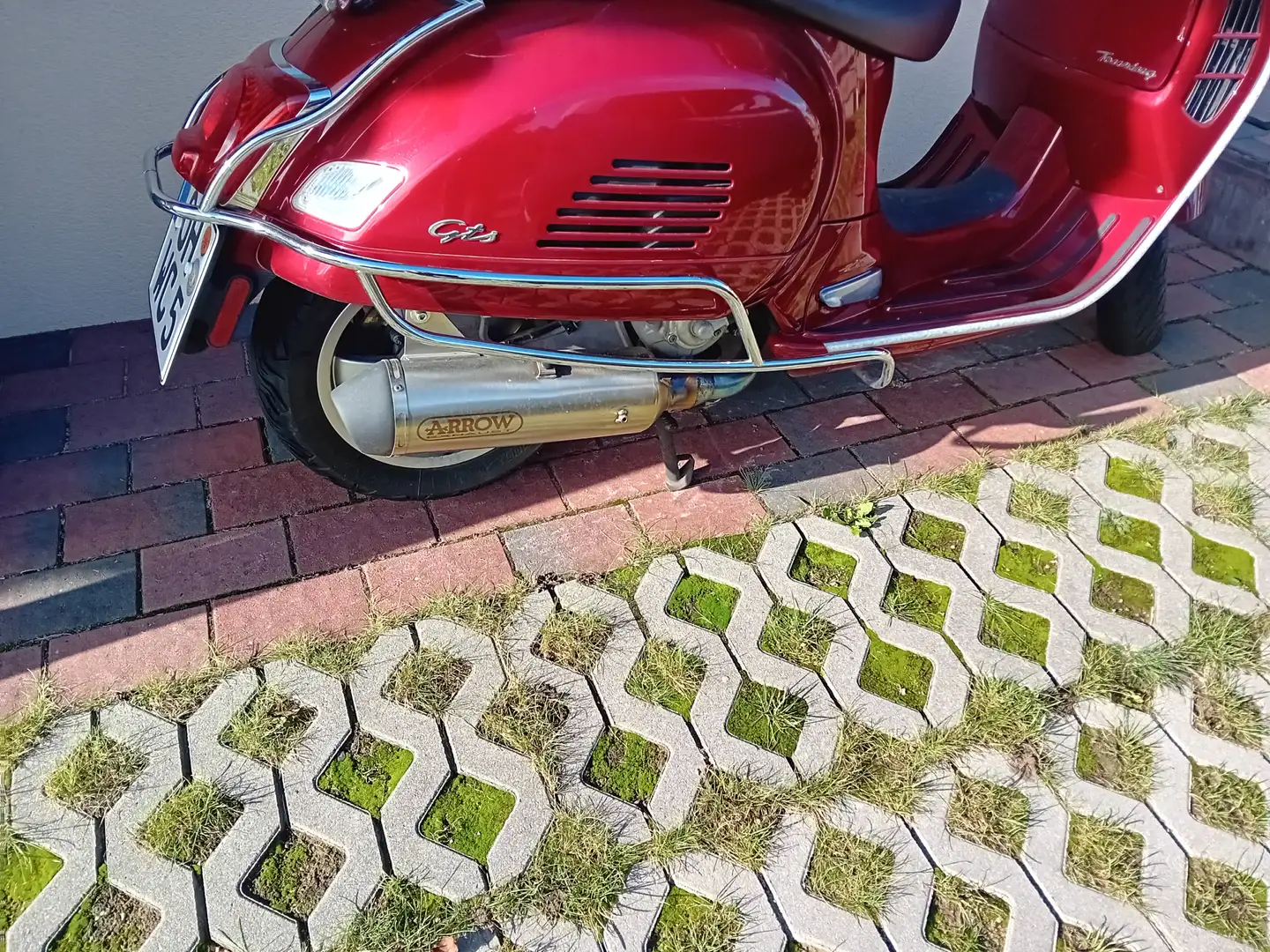 Vespa GTS 300 Touring Červená - 1