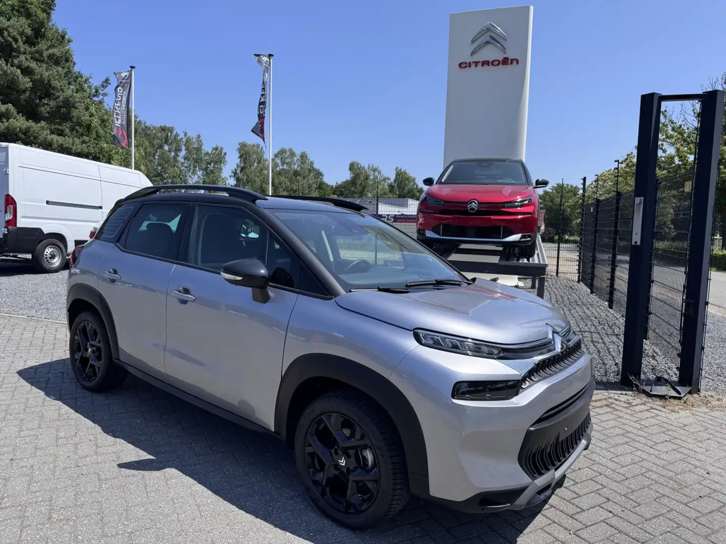 Citroen C3 Aircross 1.2 Turbo 110 pk Shine Pack Gris - 1