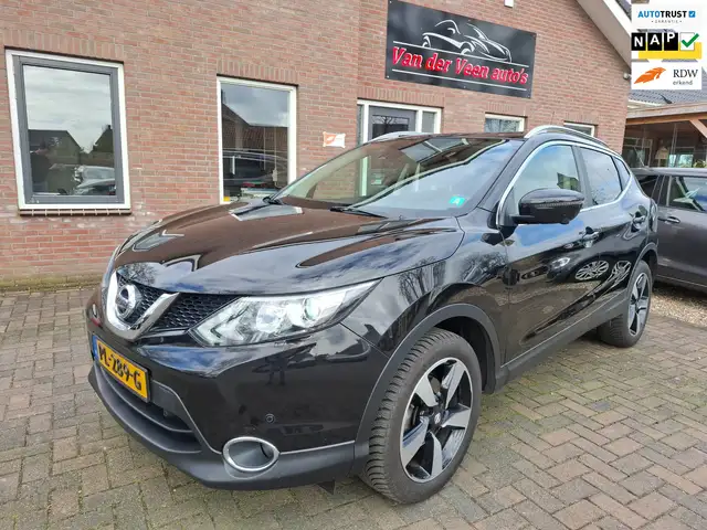 Nissan Qashqai 1.2 N-Connecta. Goed onderhouden en luxe. O.a. nav