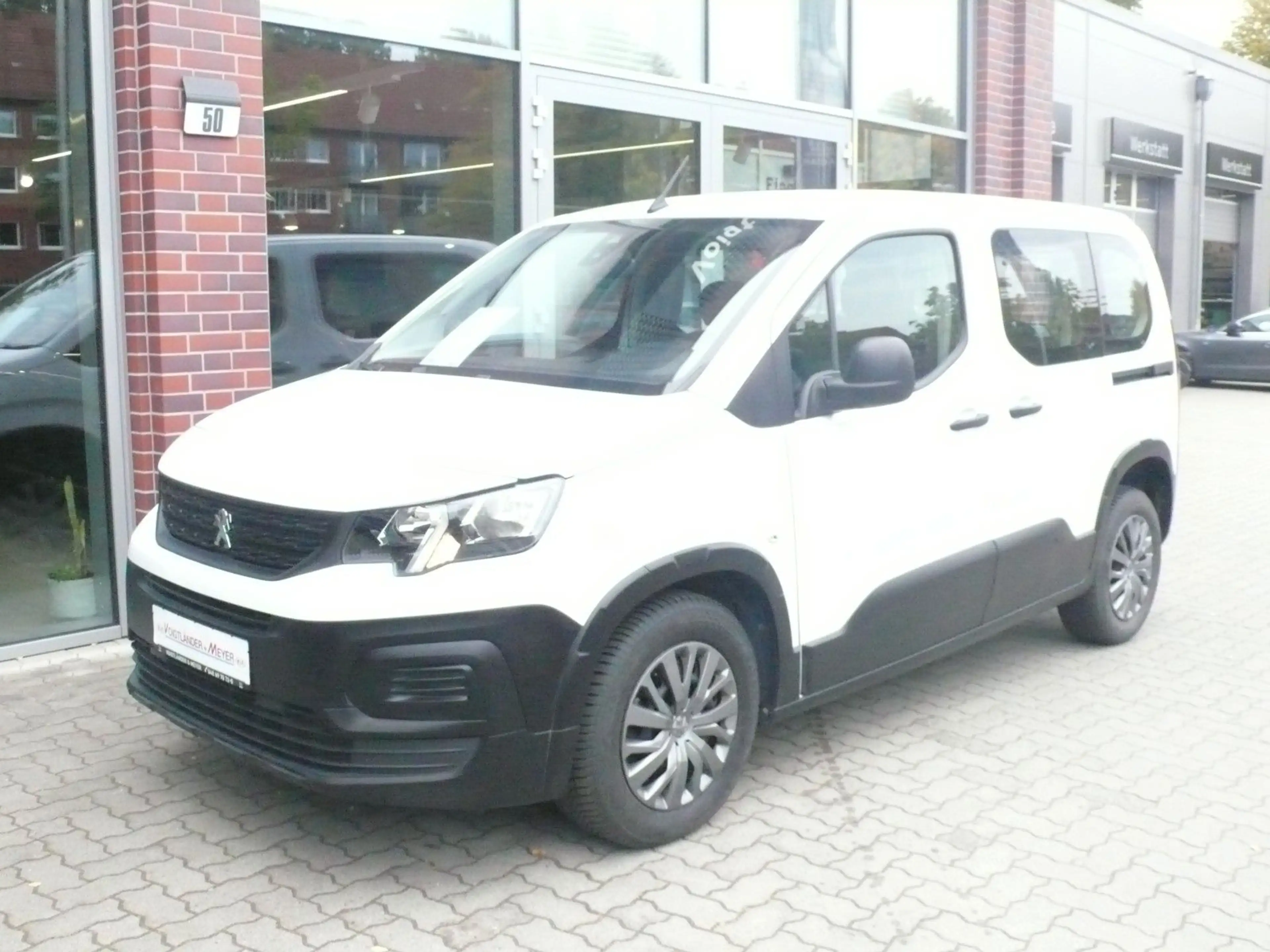 Peugeot Rifter Pure Tec 110 L1 Active Pack nur 14.477 KM — photo 2