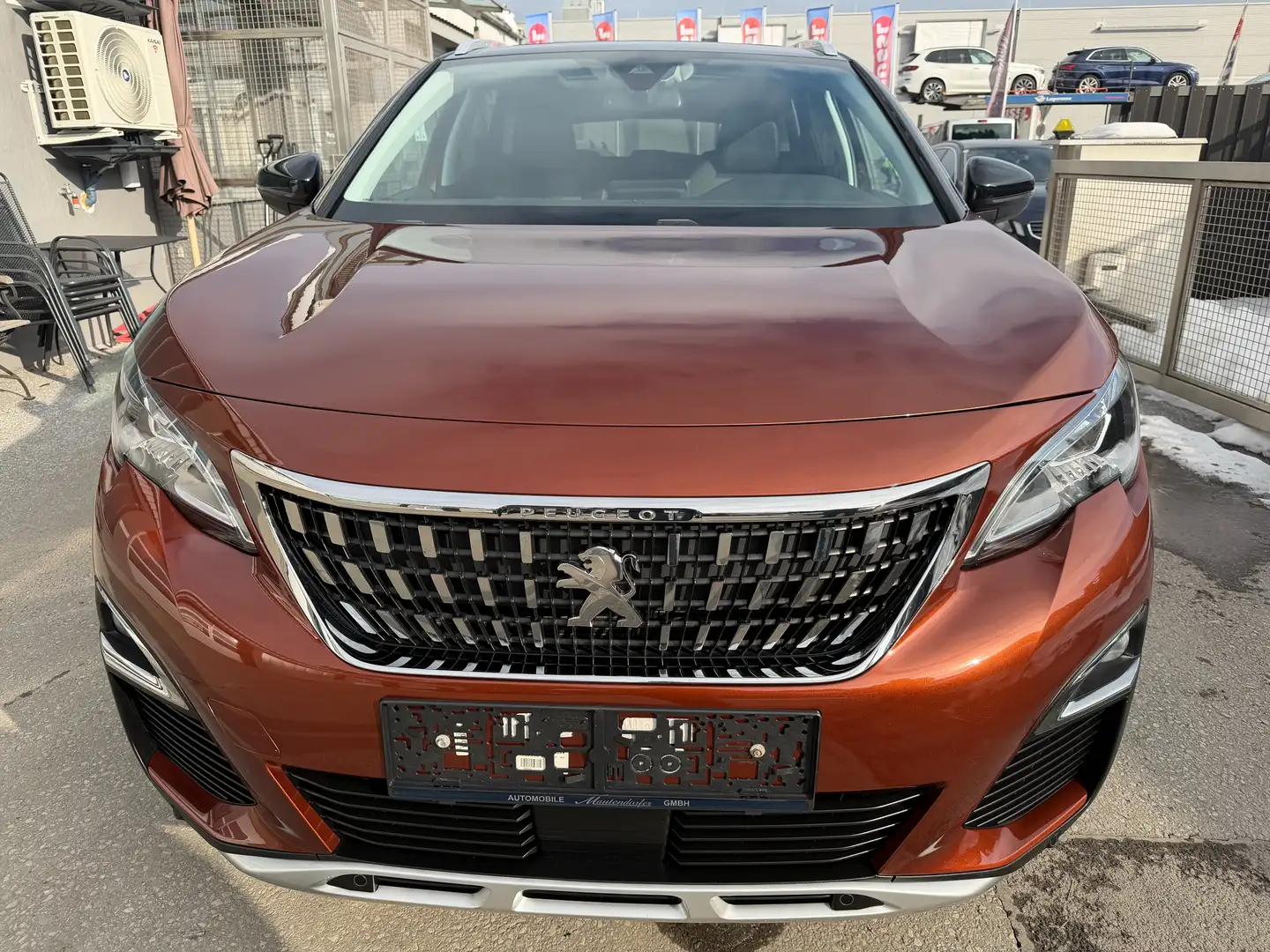 Peugeot 3008 Allure Braun - 1