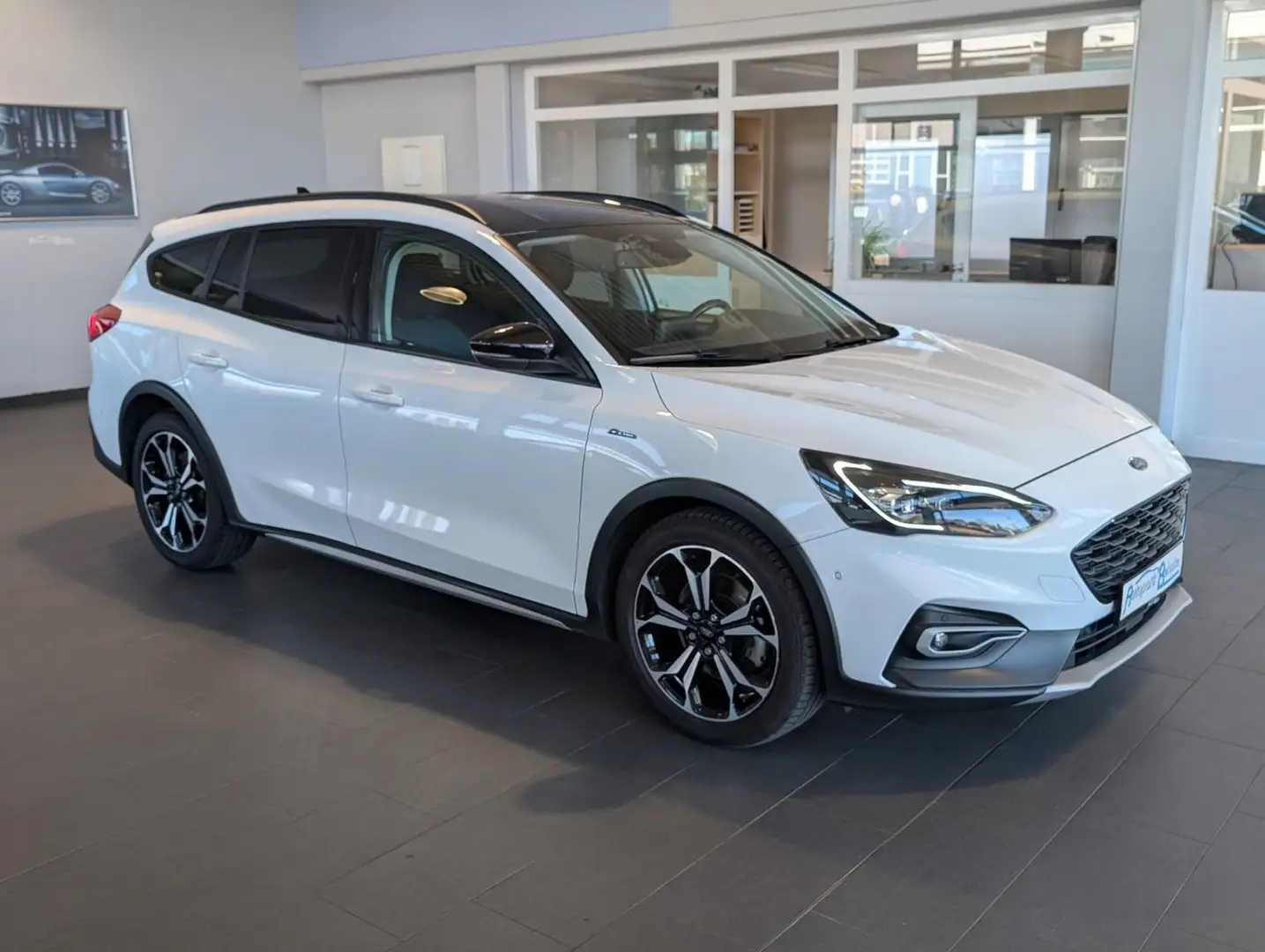 Ford Focus 2.0 Active Aut.*AHK*LED*Navi*KAM*B&O*ACC Weiß - 2