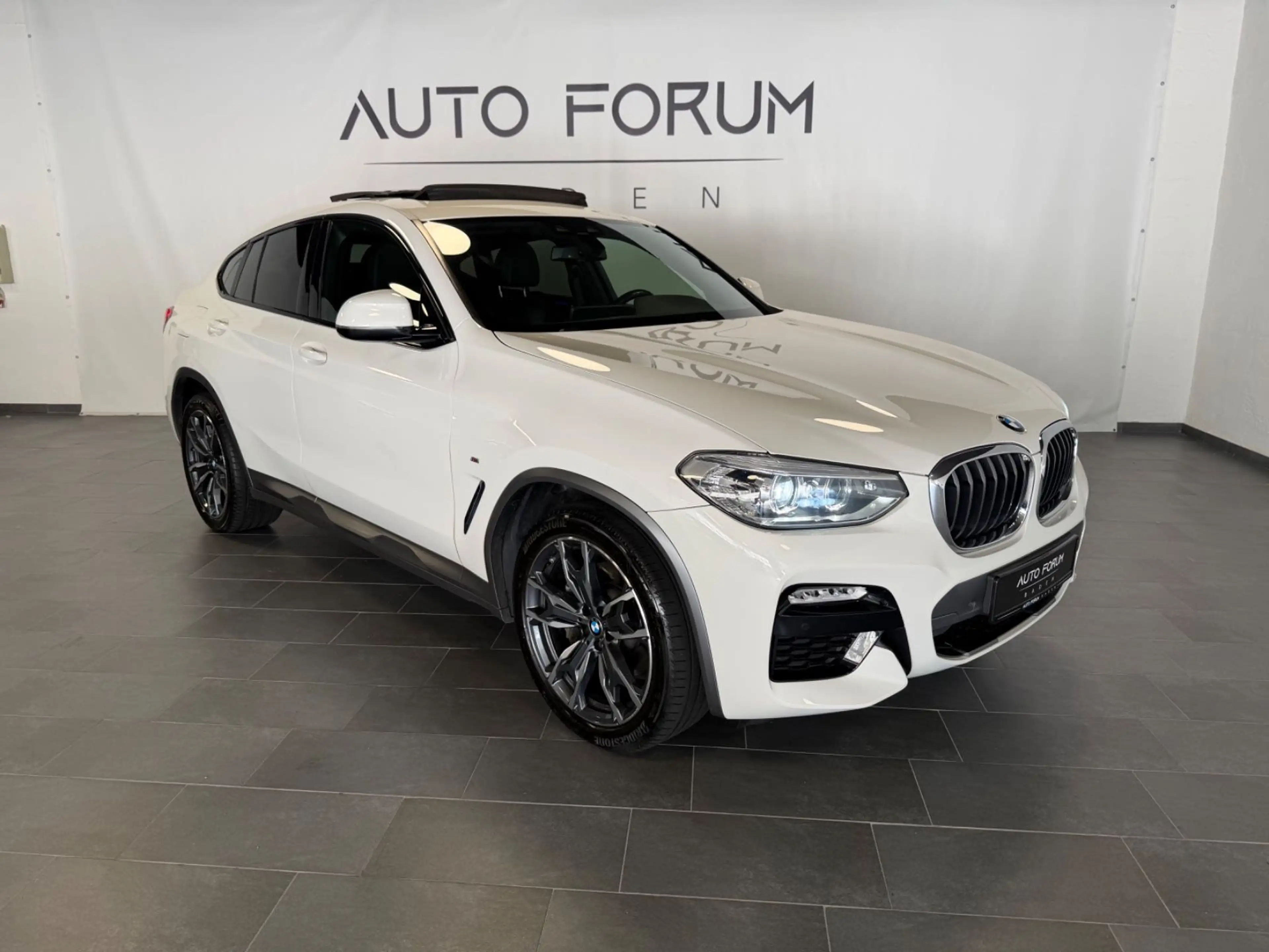 BMW X4 xDrive 25d M Sport*Pano*SHZ*AHK*Virtual*